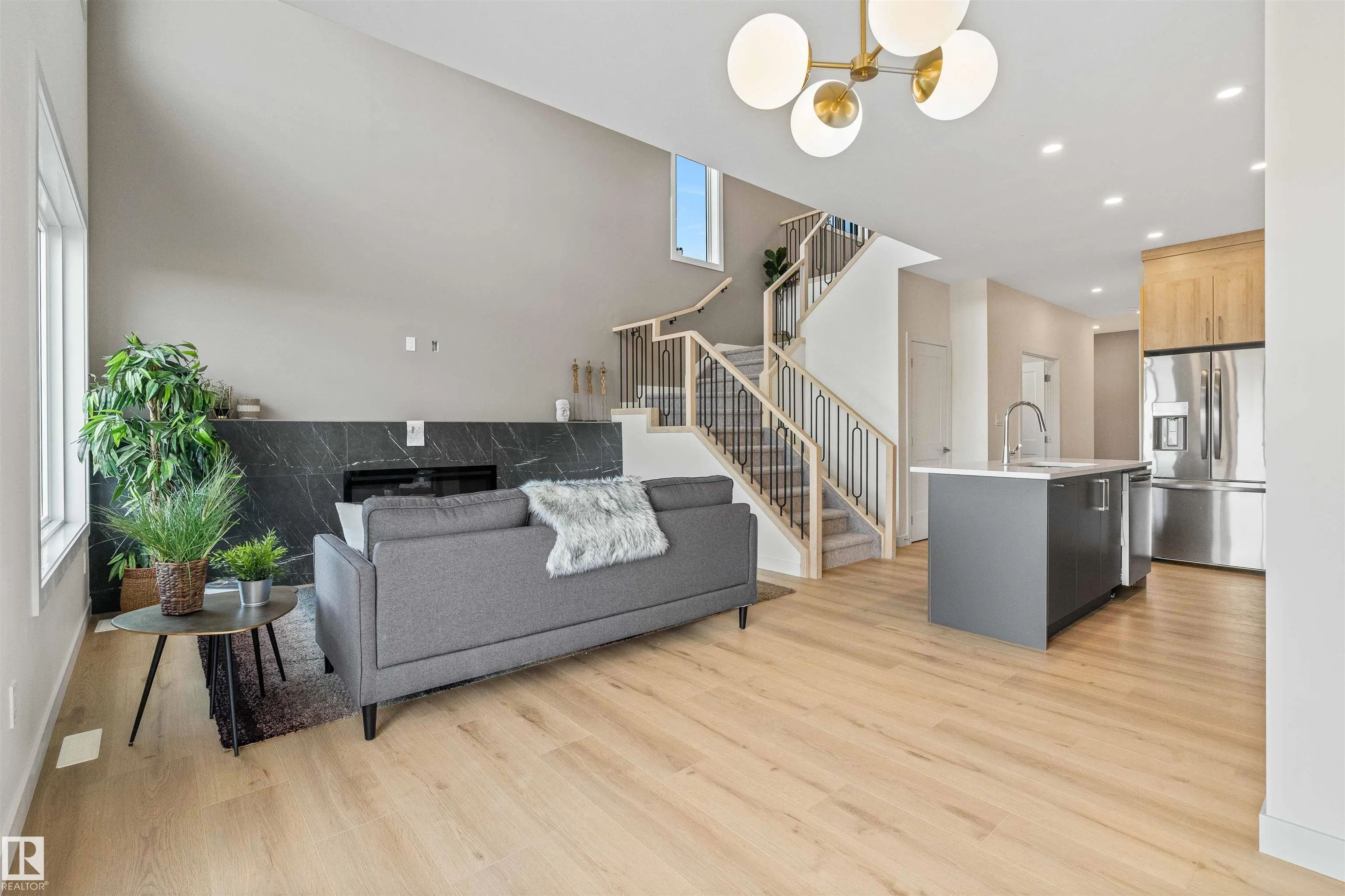1904 155 Avenue