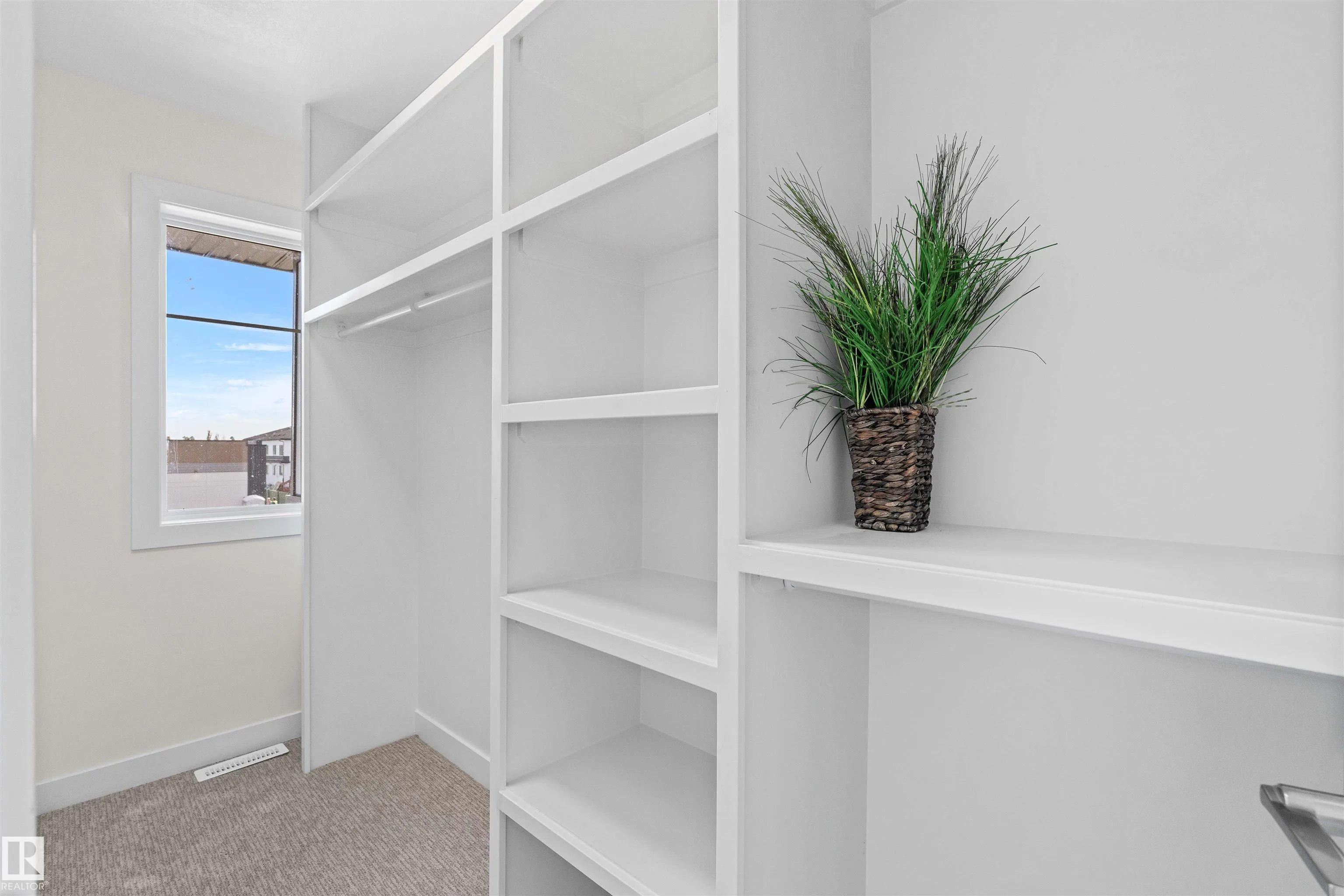 1904 155 Avenue