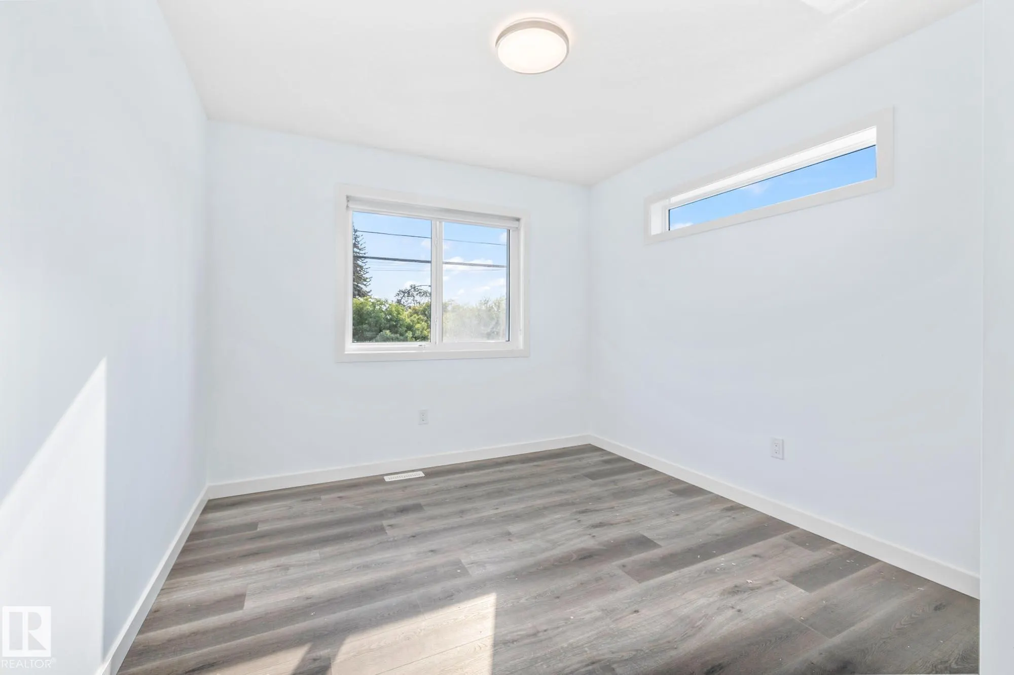 15120 93 Avenue