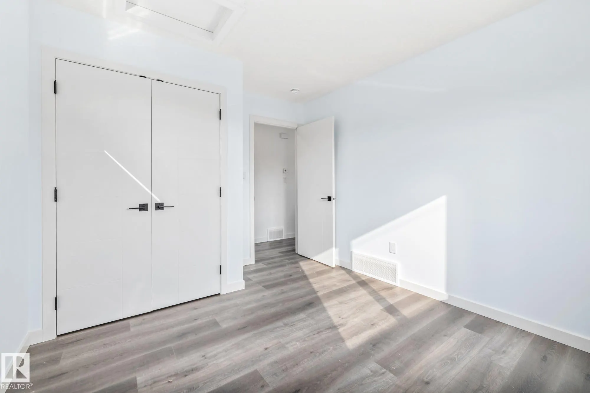 15120 93 Avenue