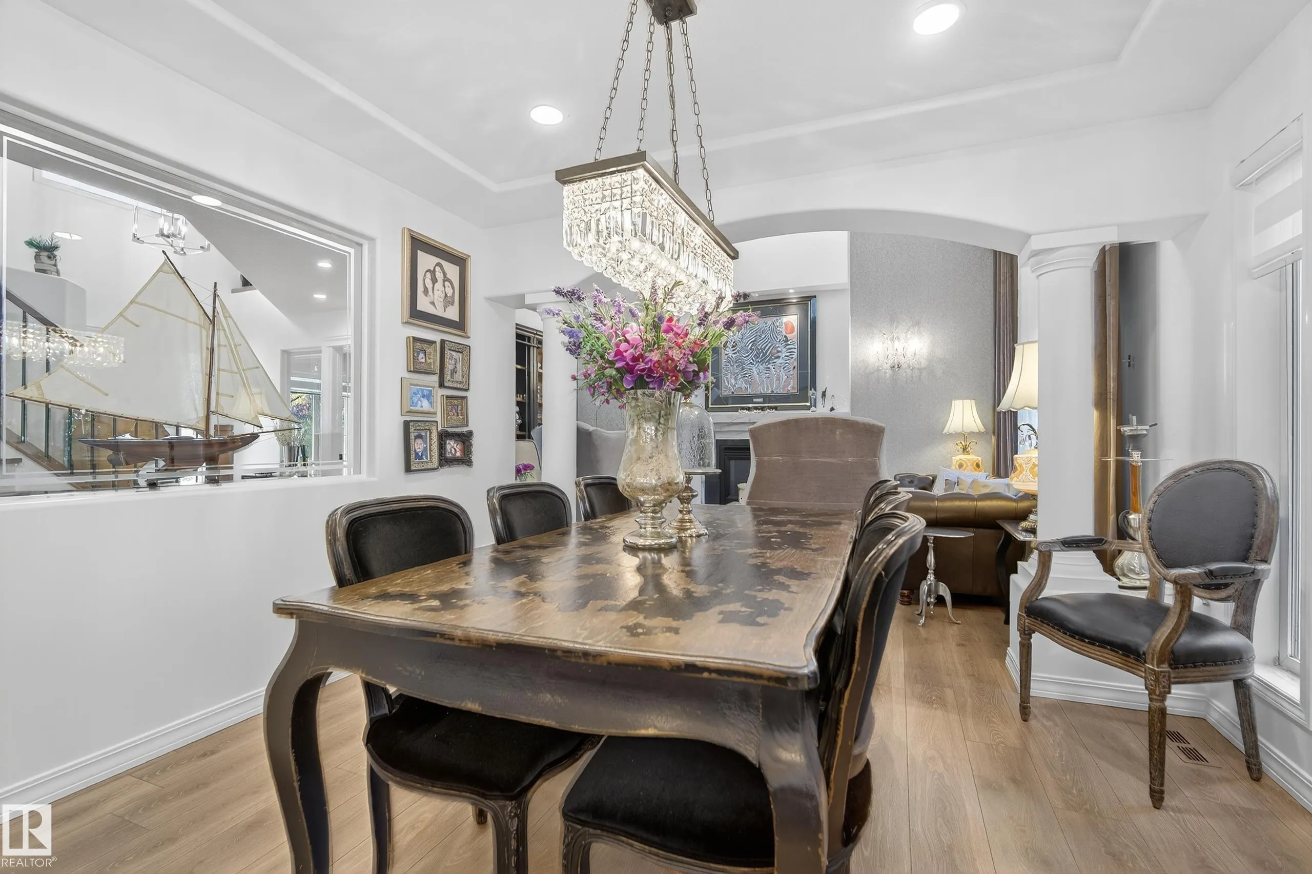 37 LEONARD Drive