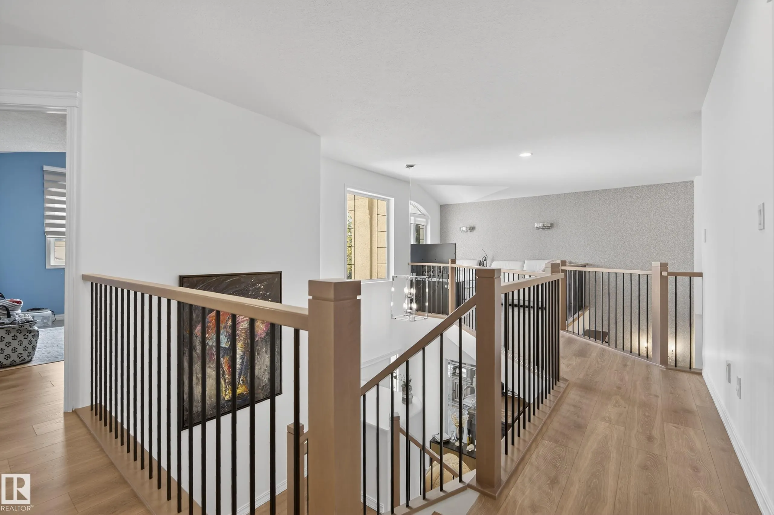 37 LEONARD Drive