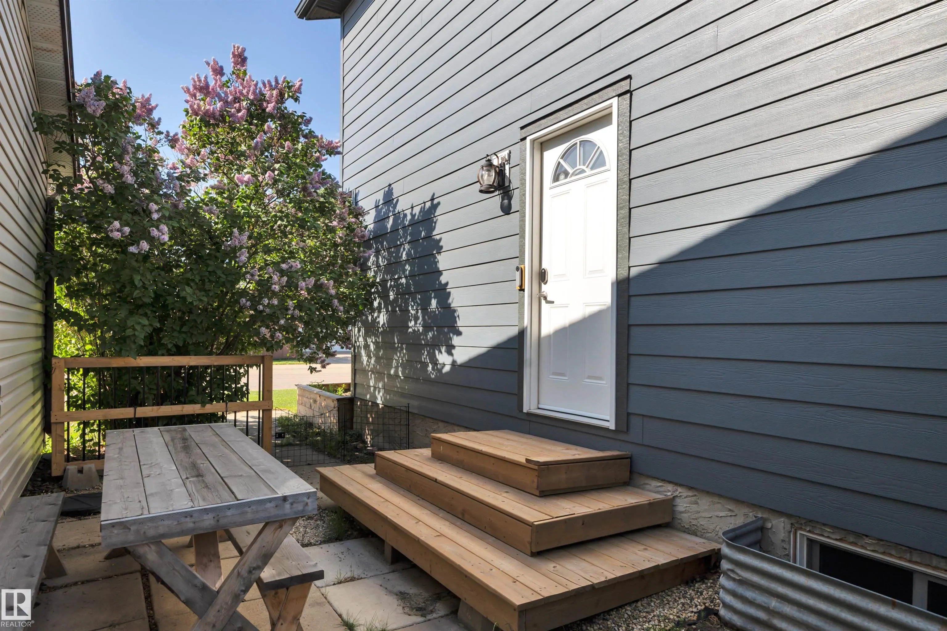 18008 75 Avenue