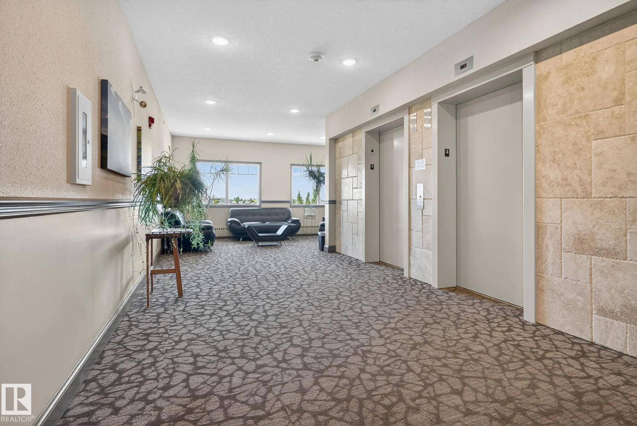 7021 SOUTH TERWILLEGAR Drive