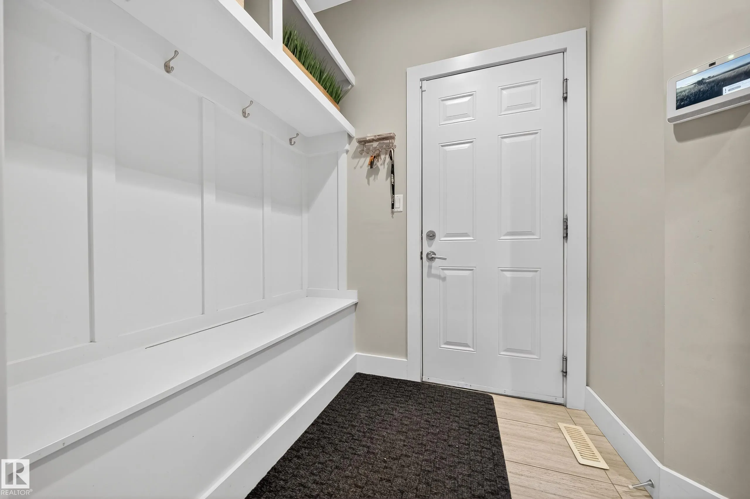 5553 POIRIER Way