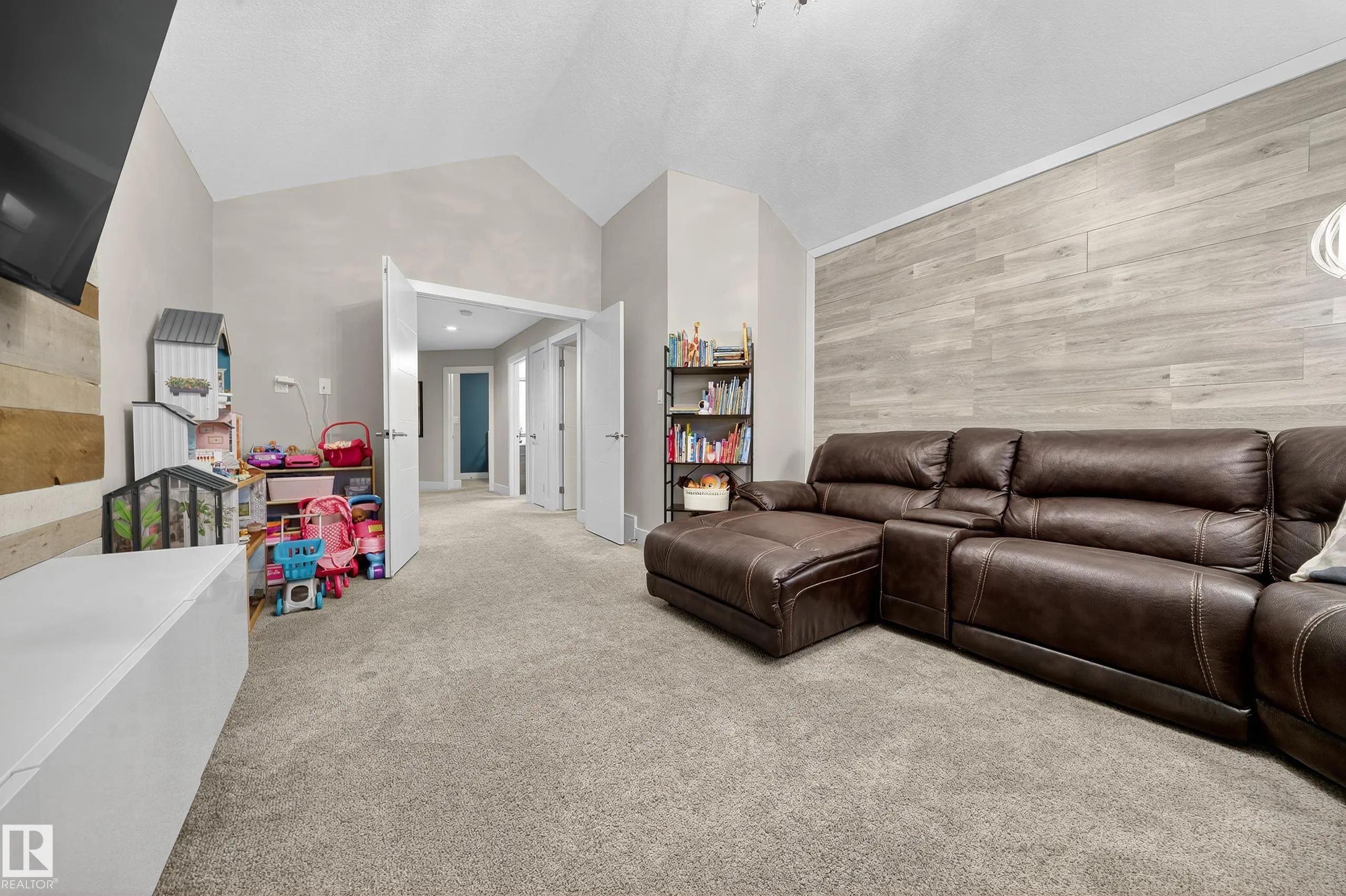 5553 POIRIER Way