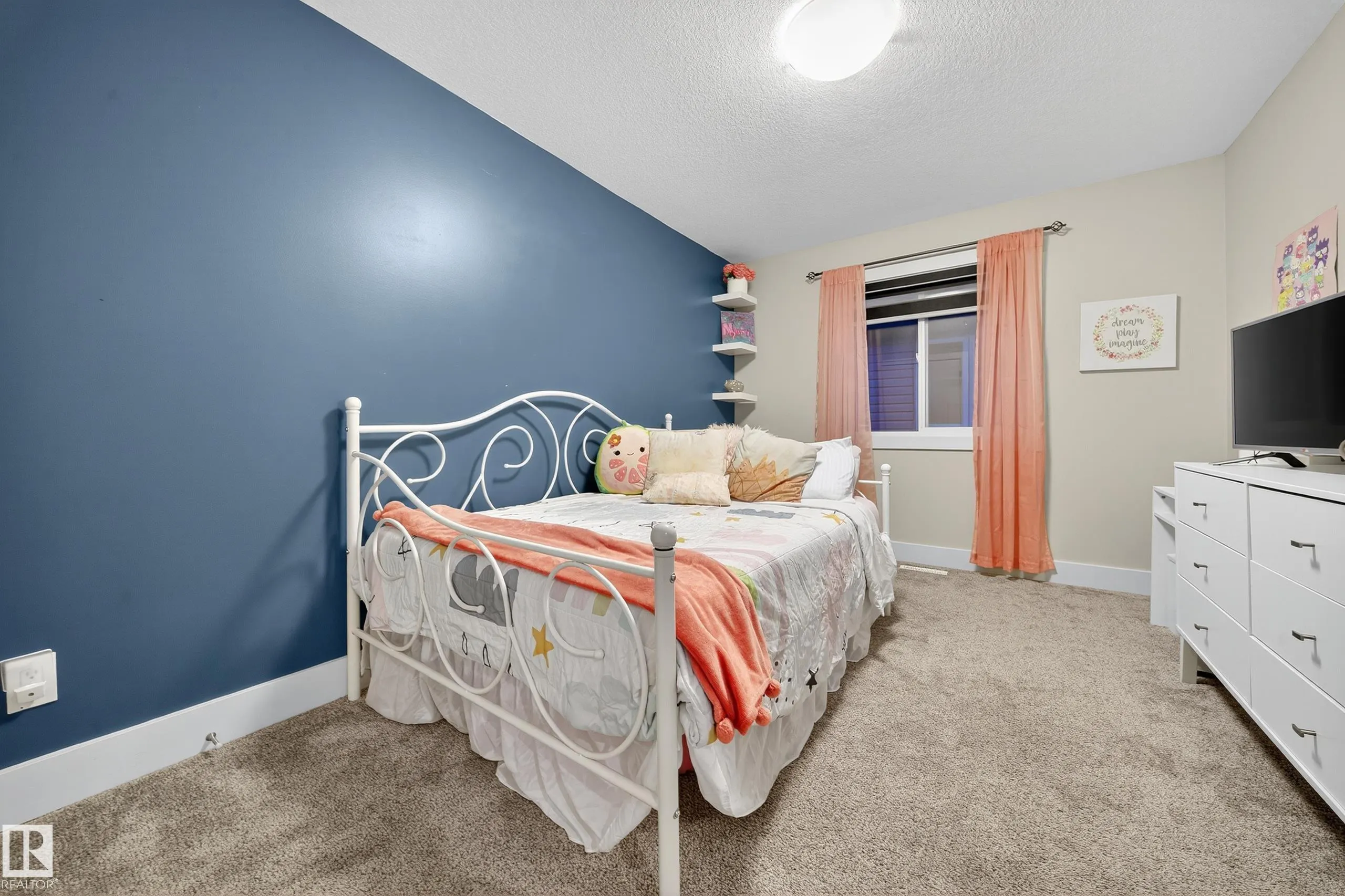 5553 POIRIER Way