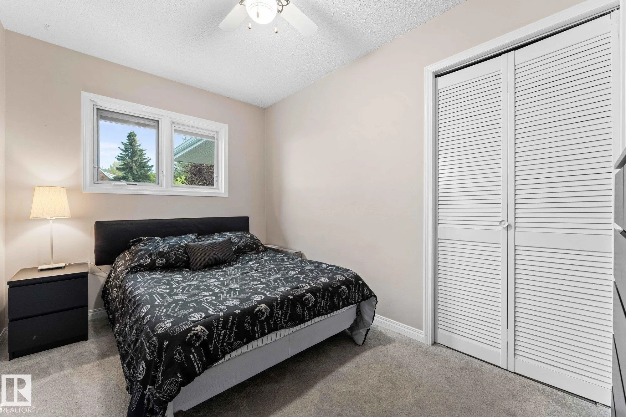 303 KNOTTWOOD Road