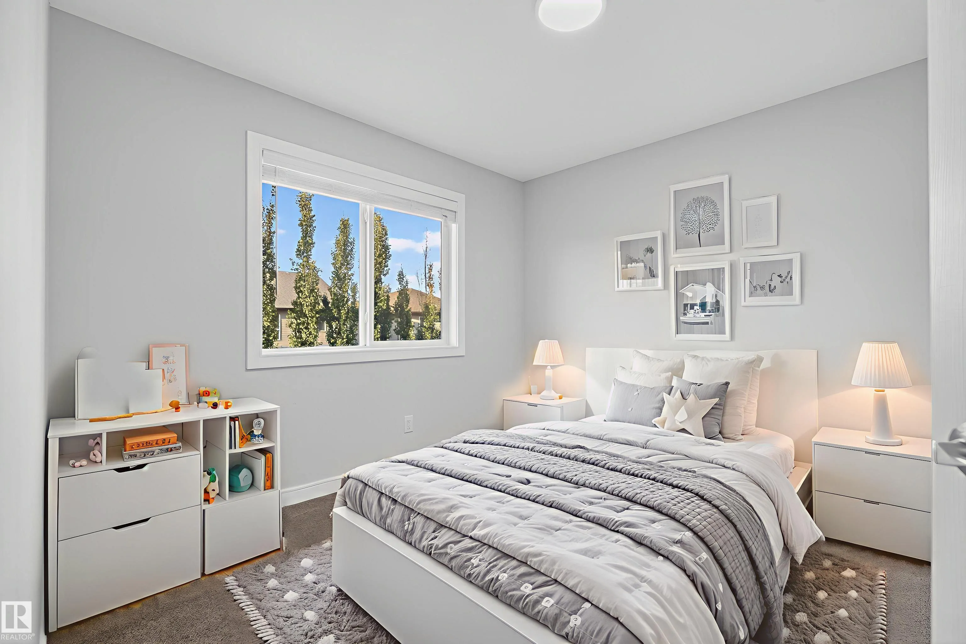 84 MEADOWLAND Crescent