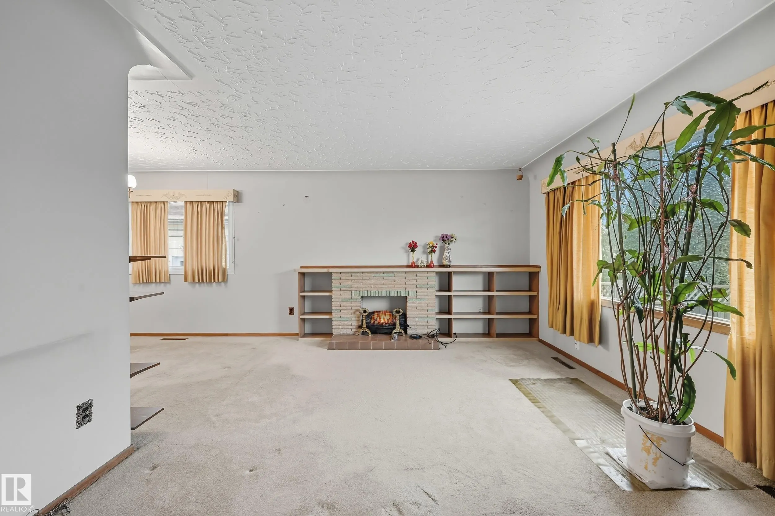 10907 149 Street