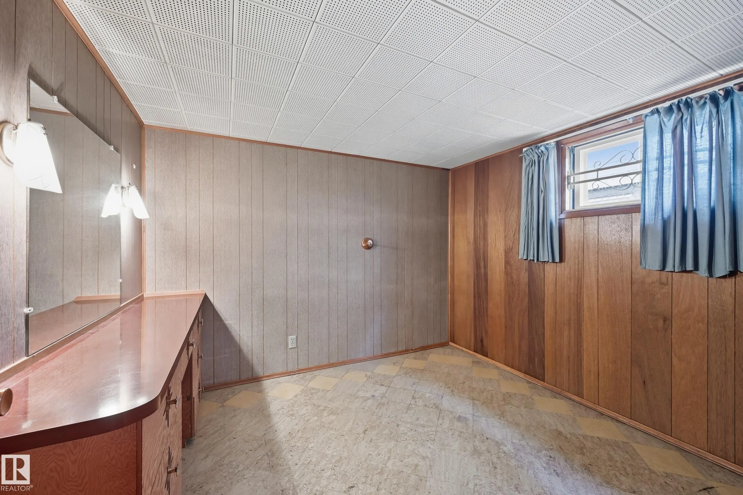 10907 149 Street