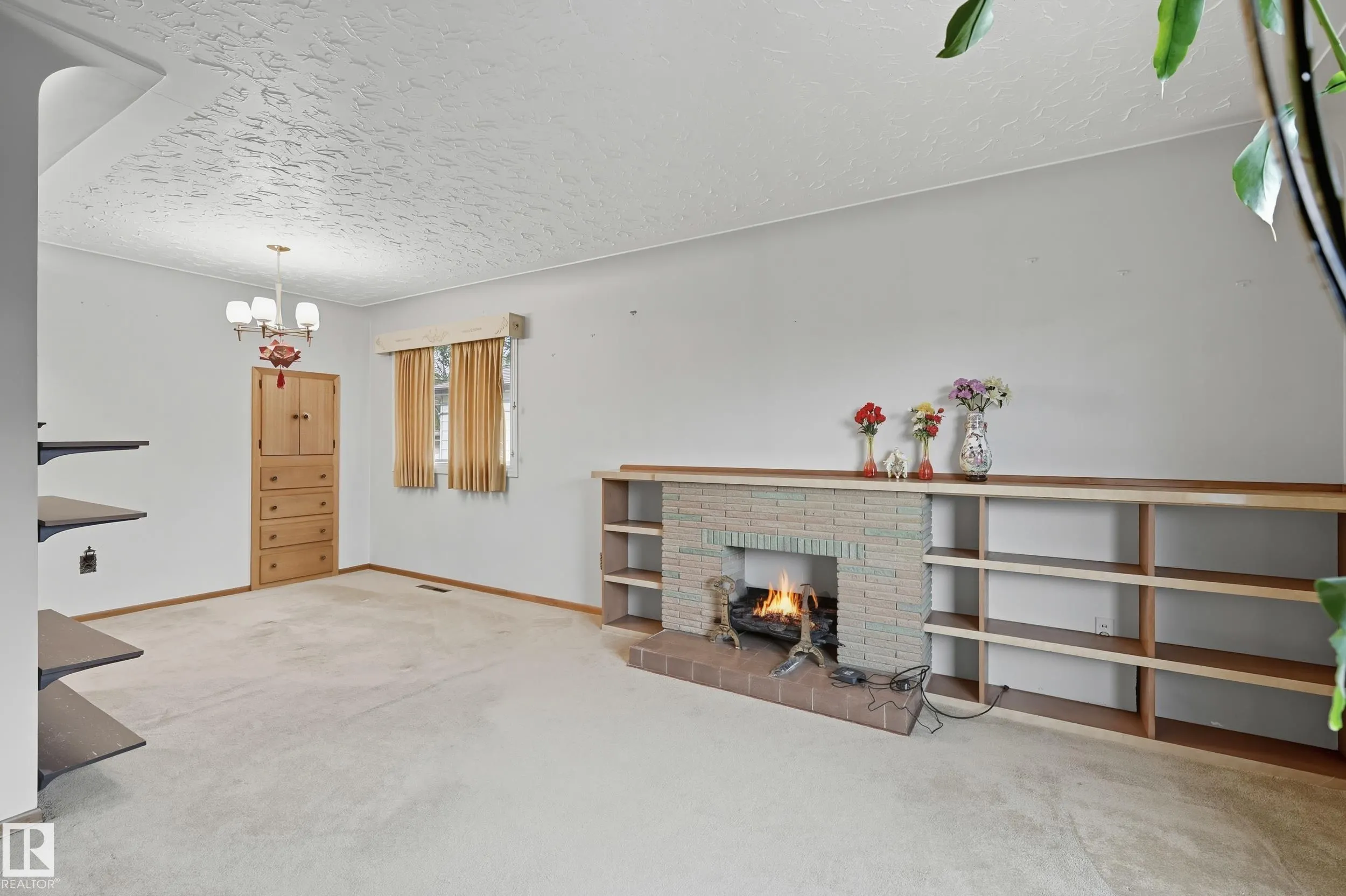 10907 149 Street