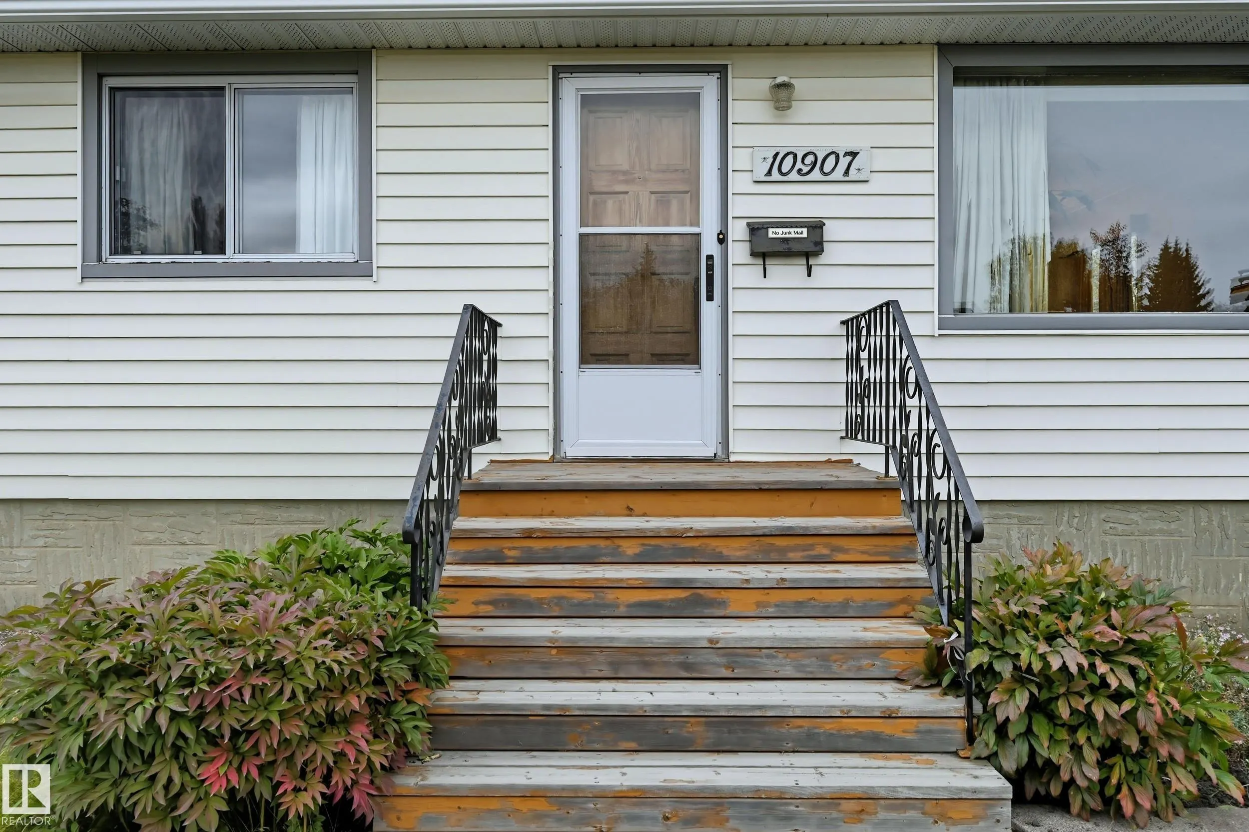 10907 149 Street