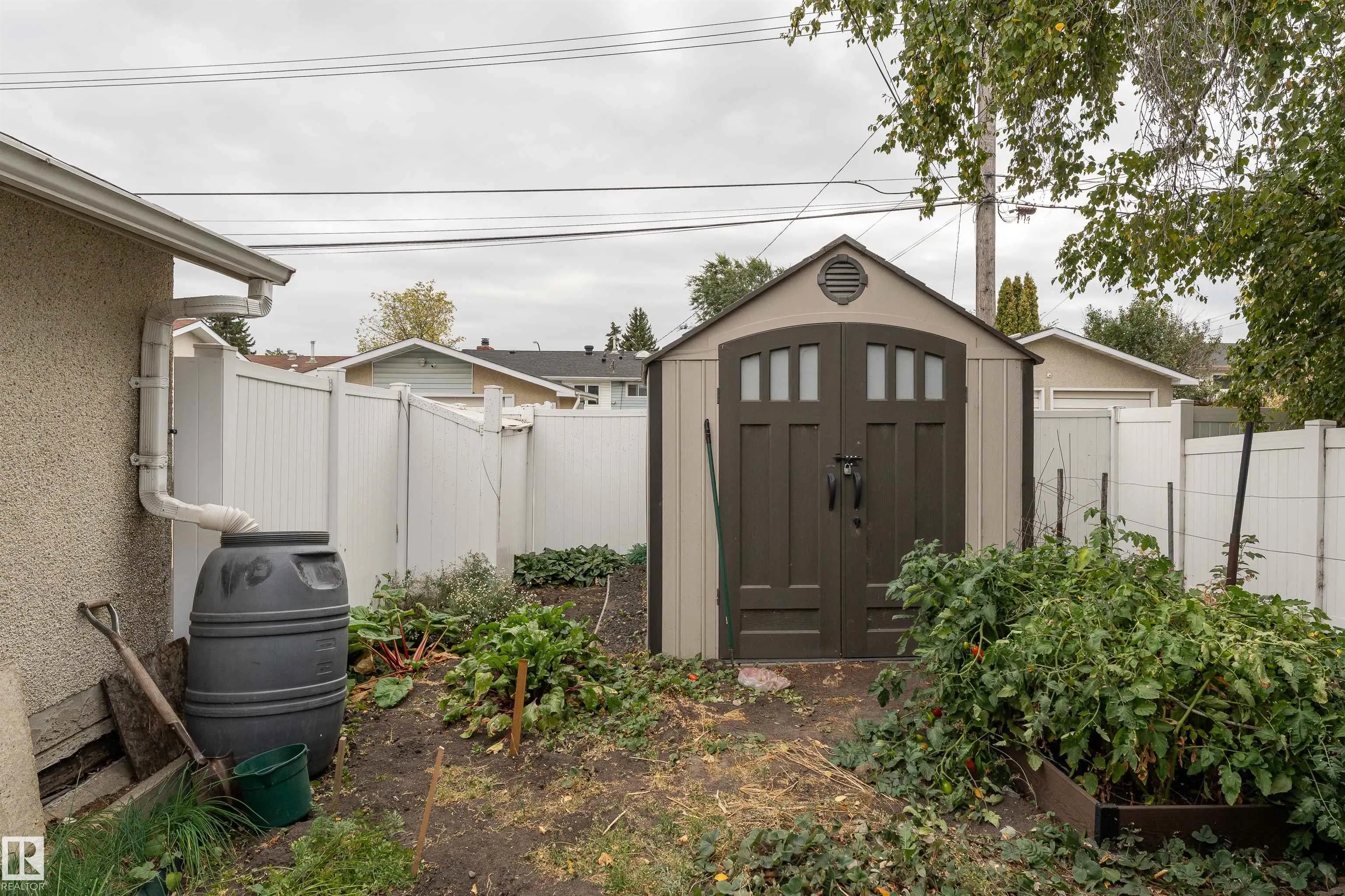 8411 135 Avenue