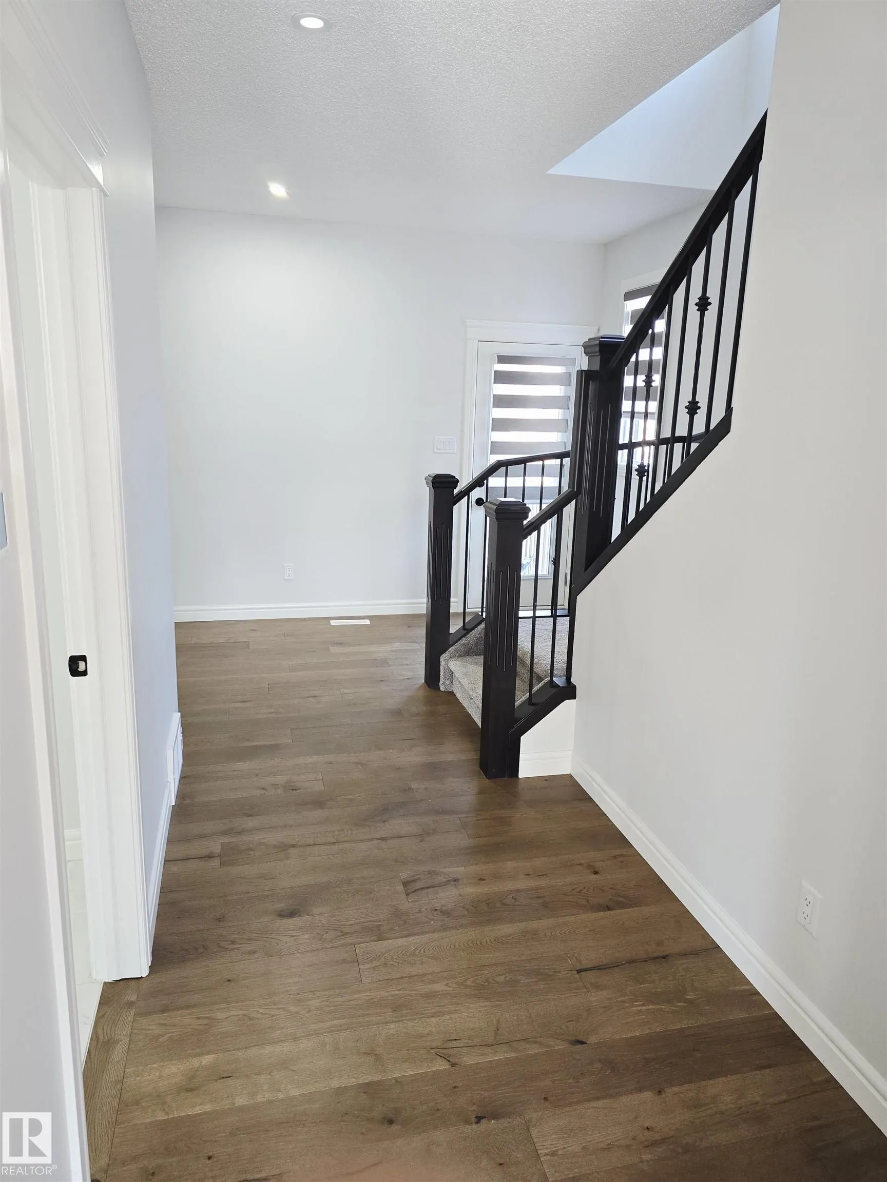 449 CONROY Crescent