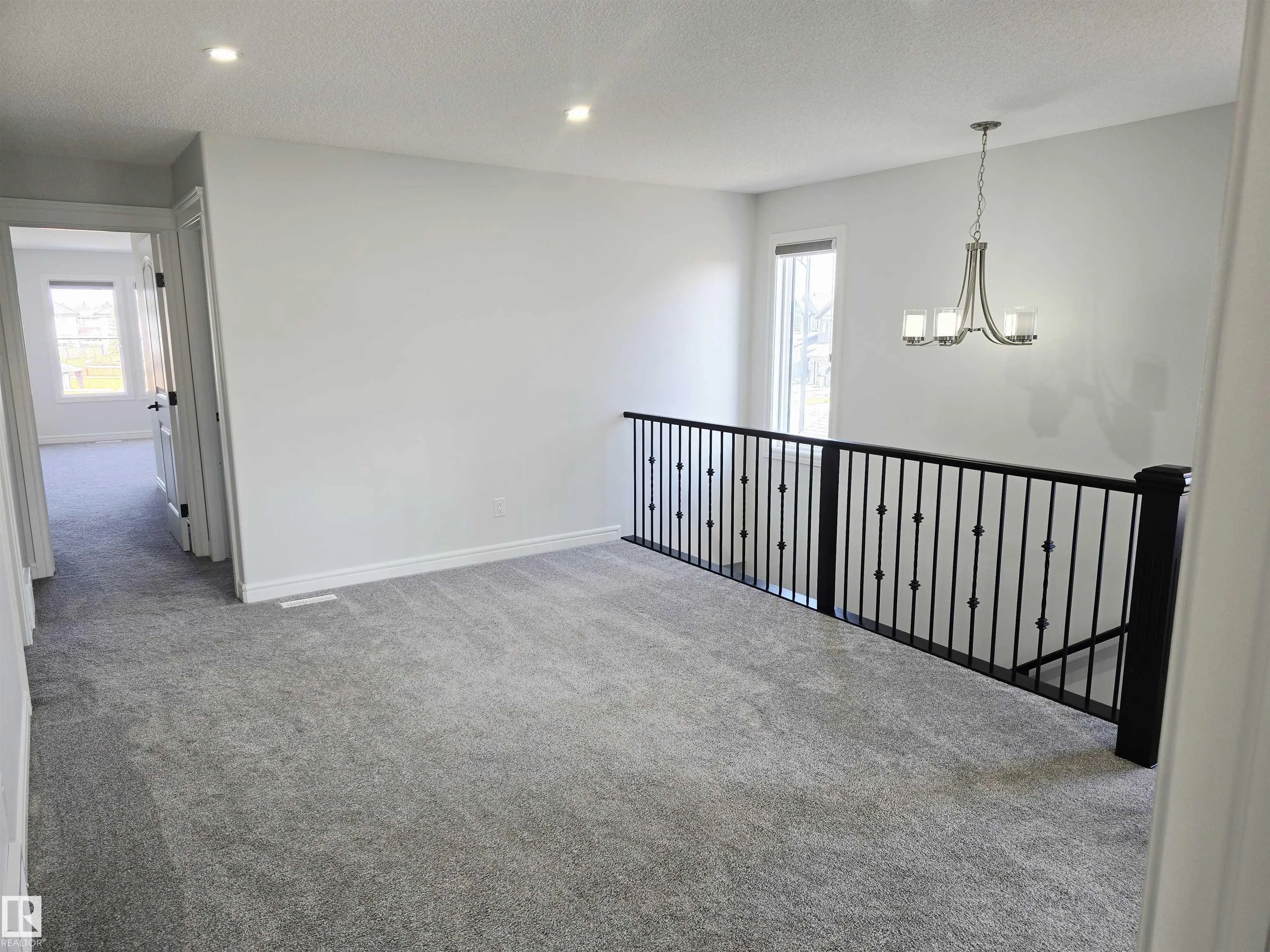 449 CONROY Crescent