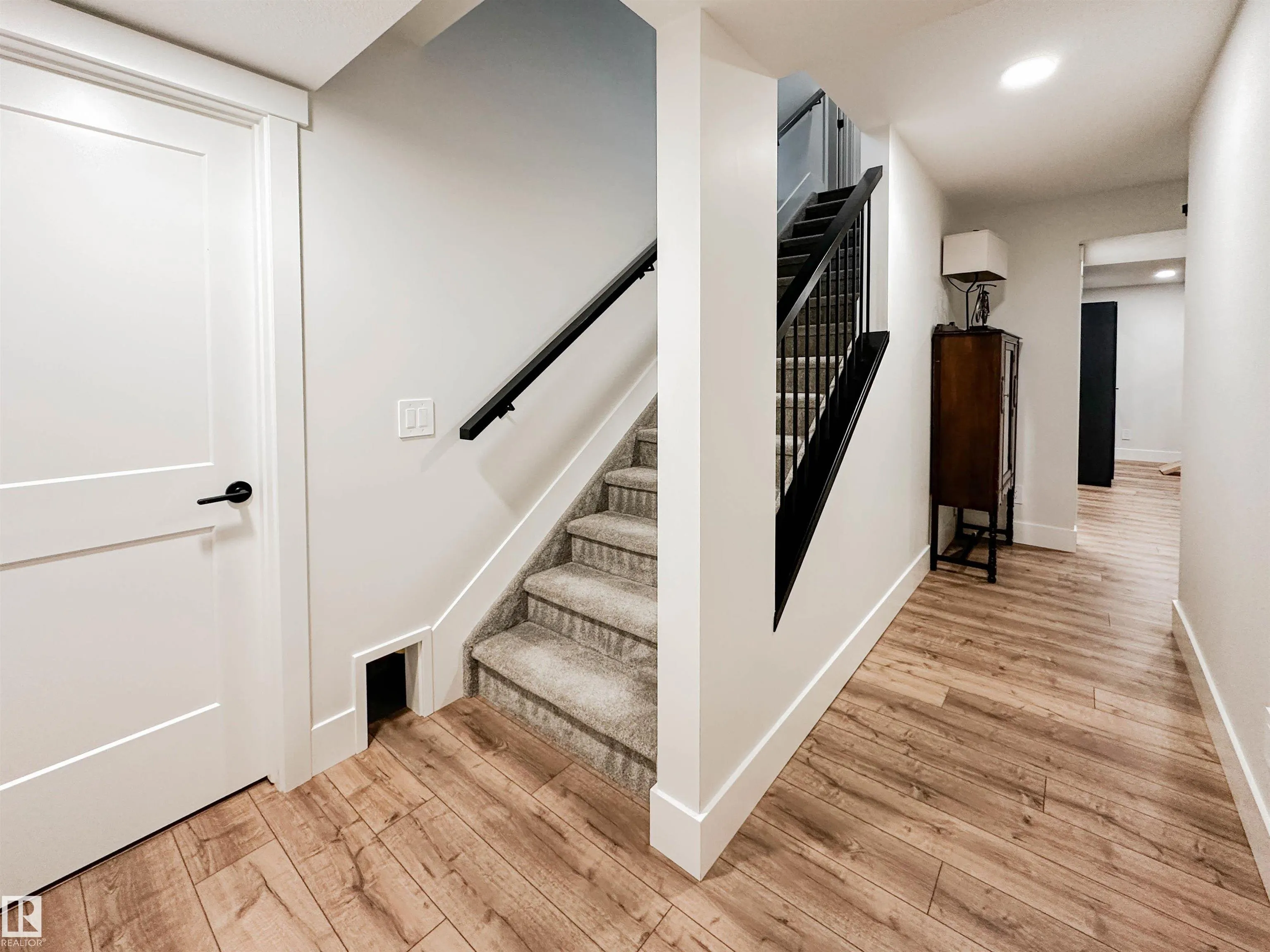 18 JENNIFER Crescent
