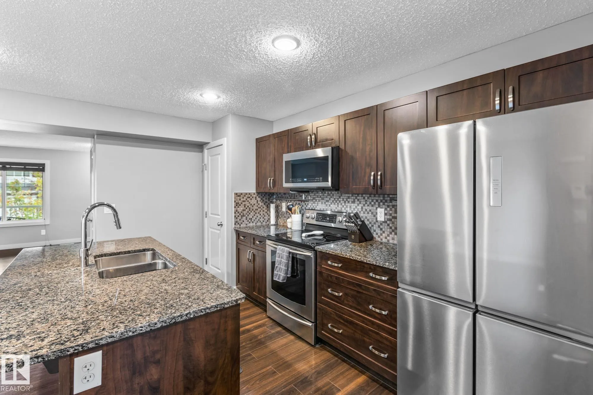 2390 SPARROW Crescent