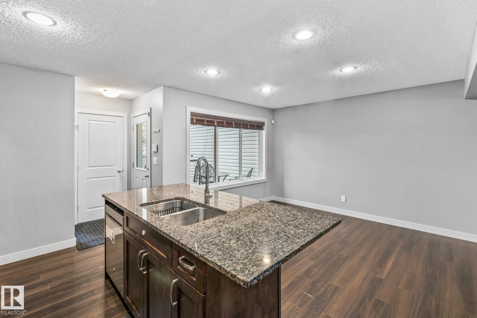 2390 SPARROW Crescent