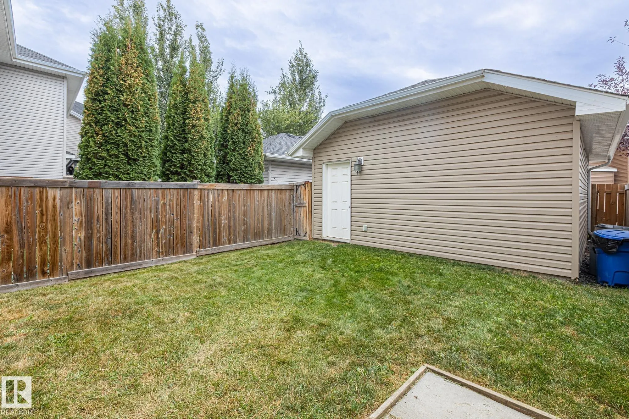 2390 SPARROW Crescent