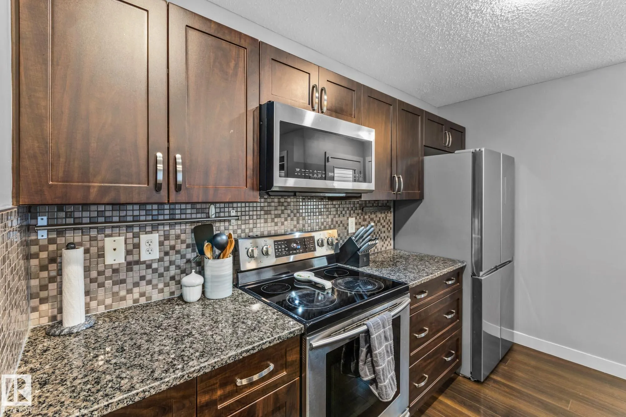 2390 SPARROW Crescent
