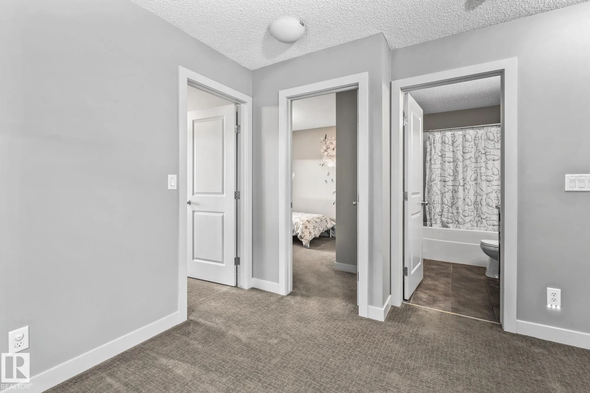 2390 SPARROW Crescent