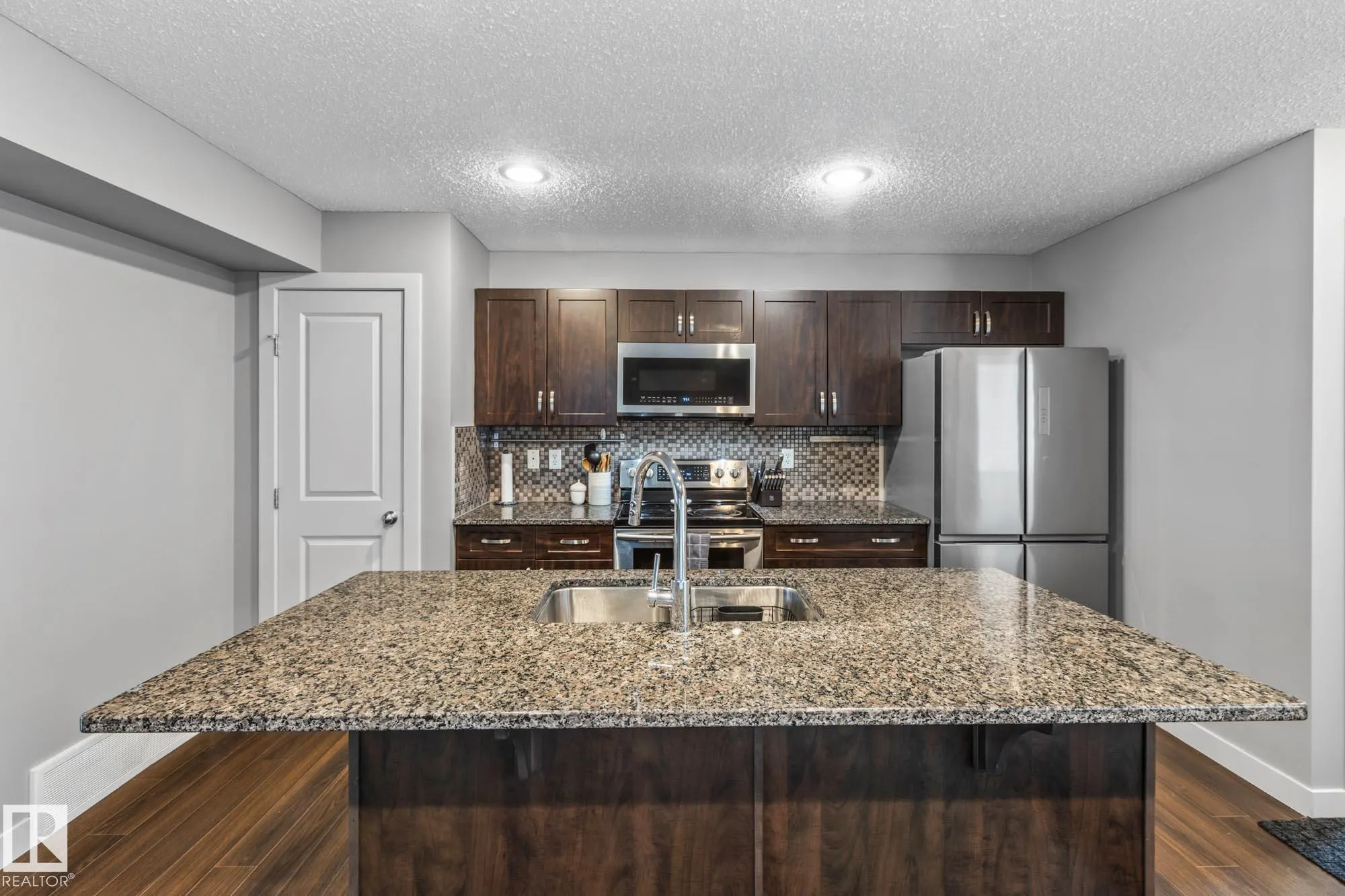 2390 SPARROW Crescent