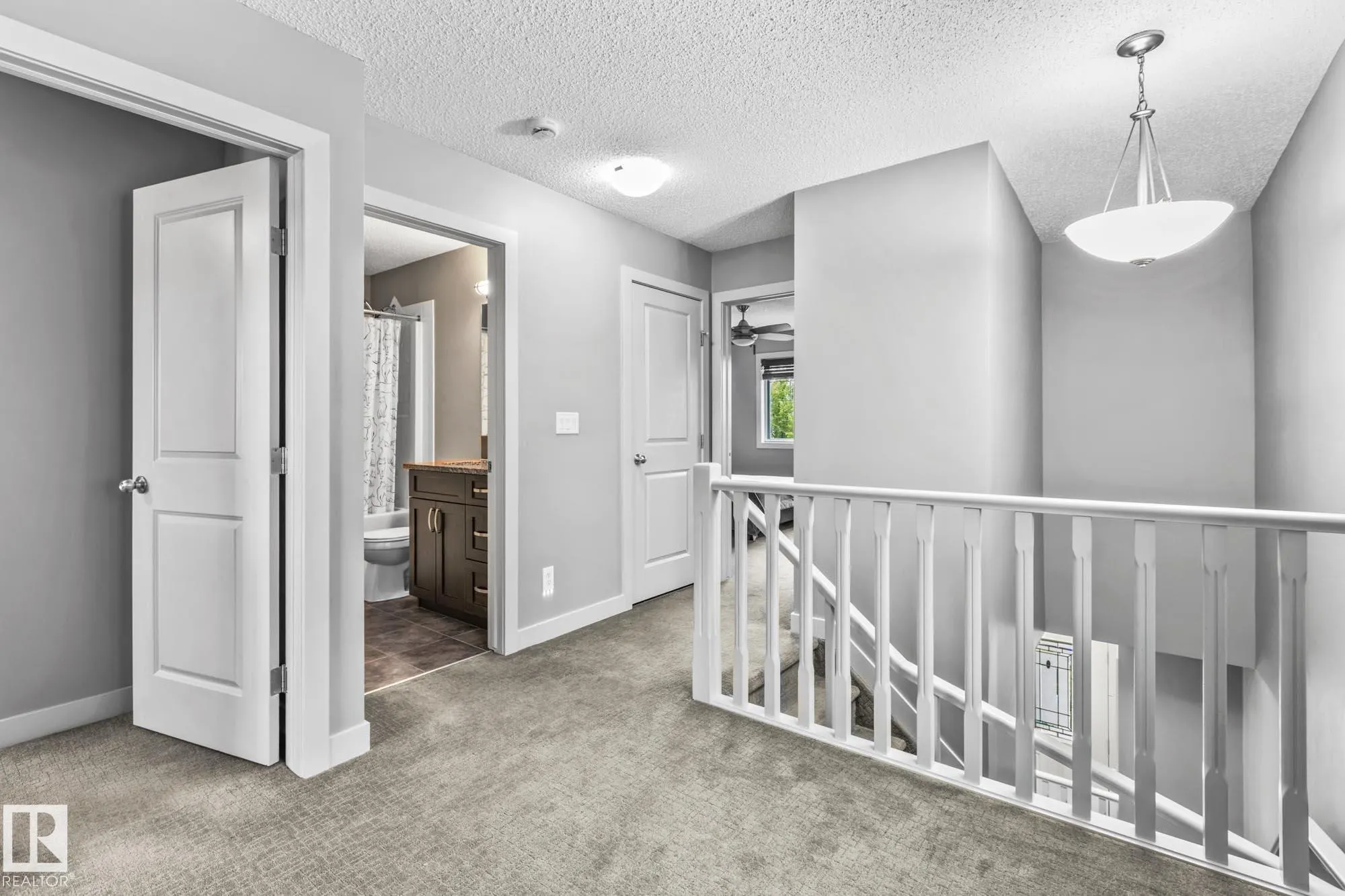 2390 SPARROW Crescent