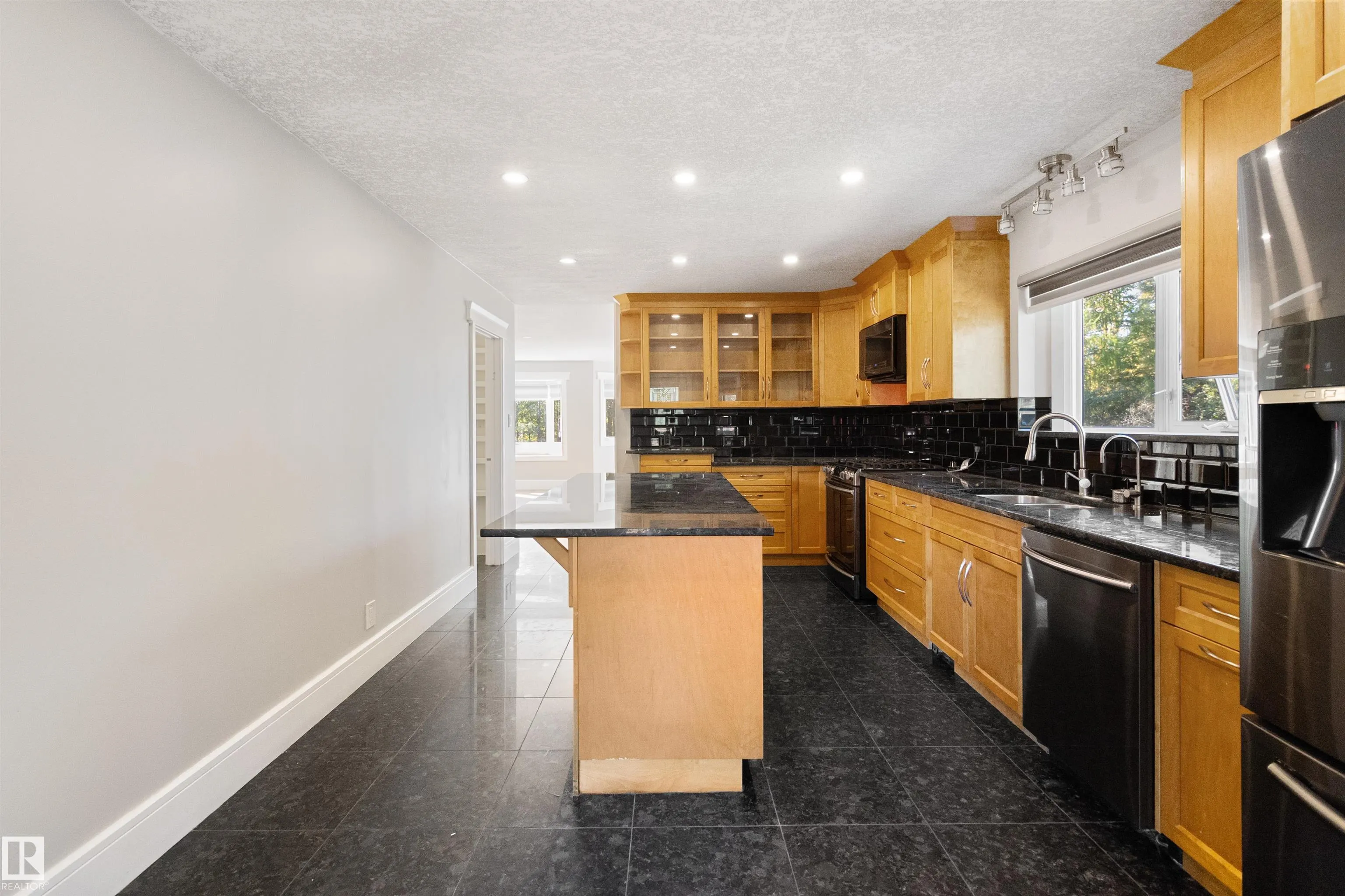 230A 50509 RGE RD 221