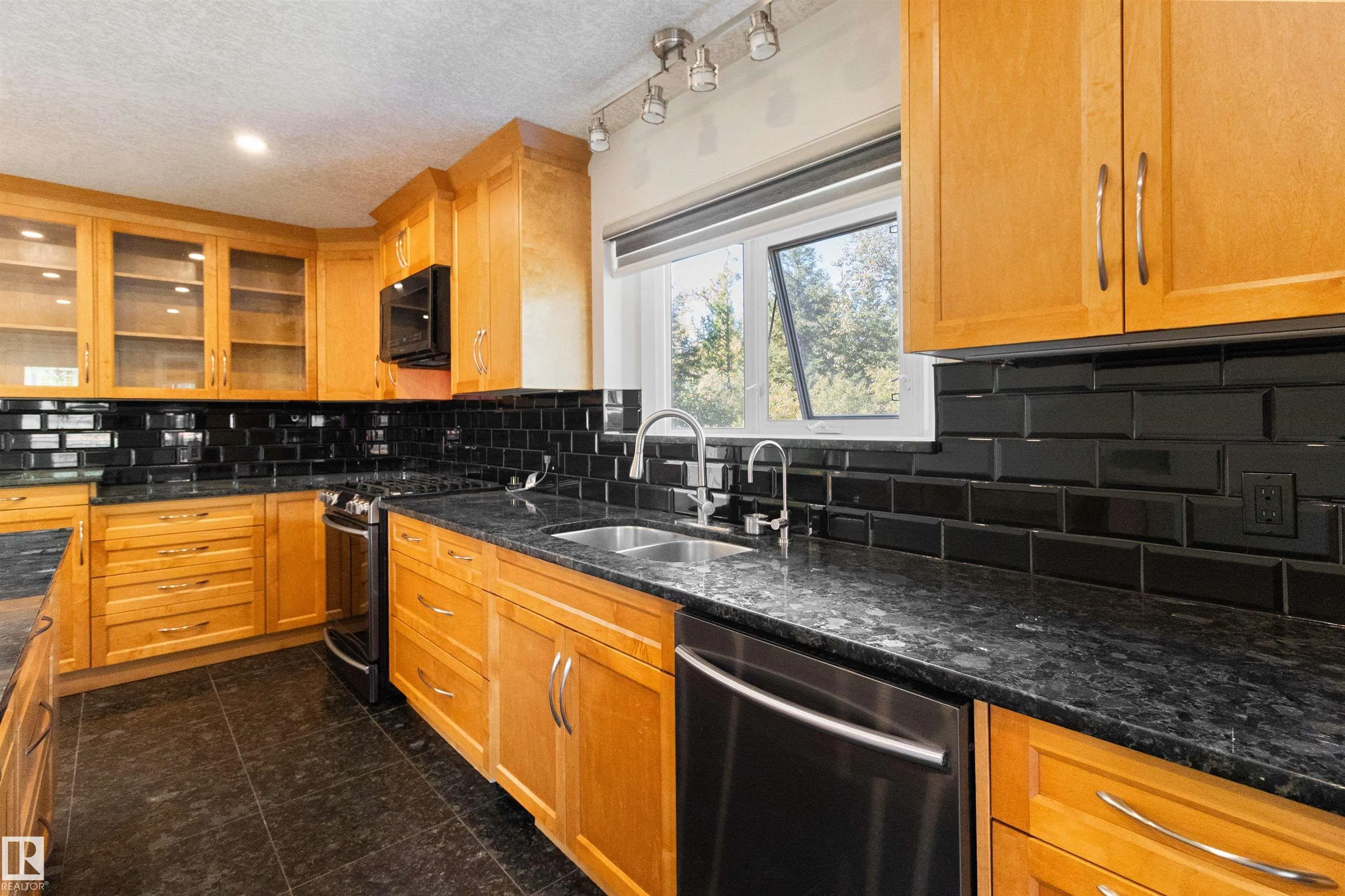 230A 50509 RGE RD 221