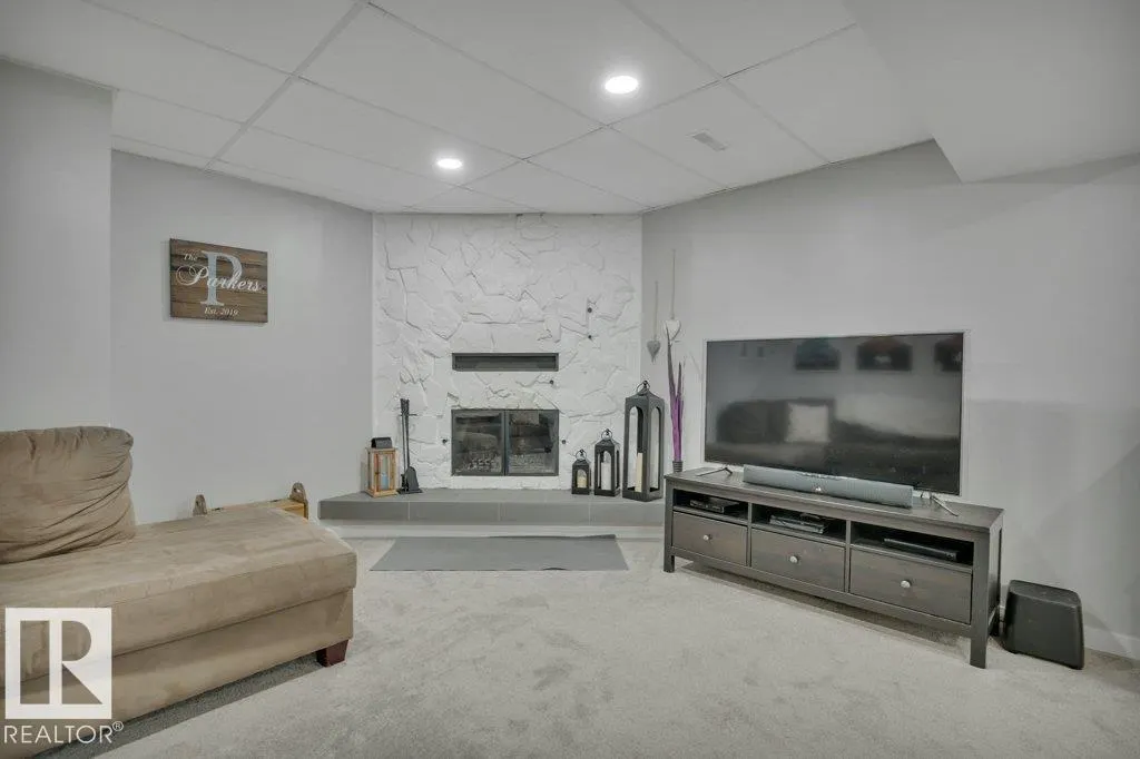 35 LAYDON Drive