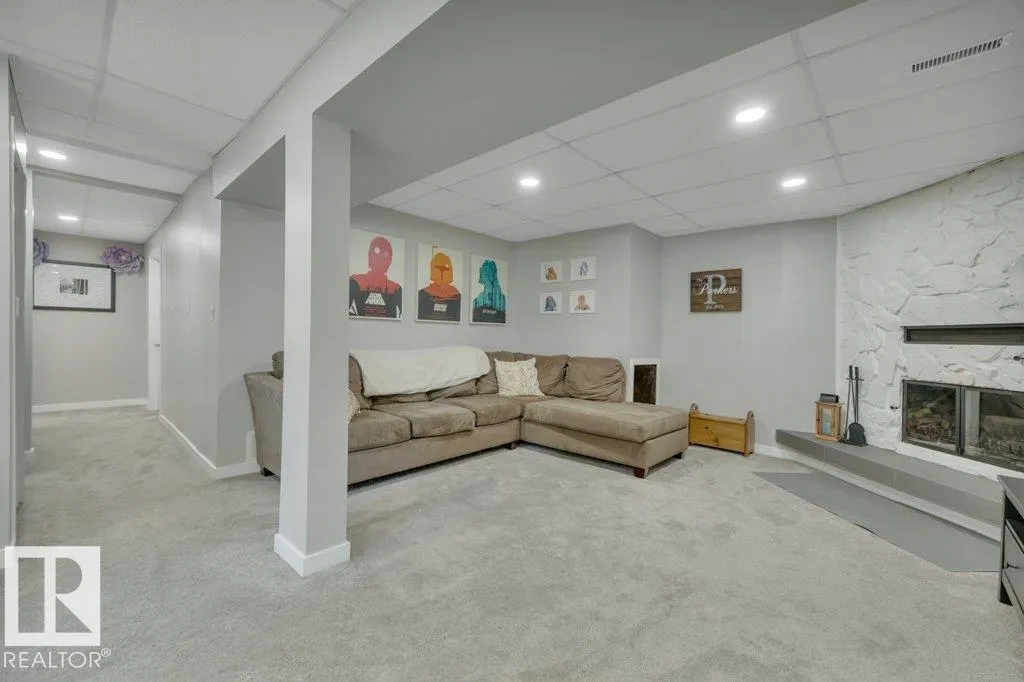 35 LAYDON Drive