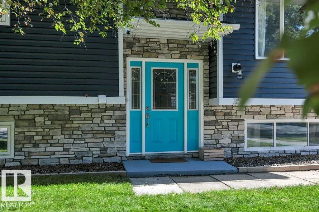 35 LAYDON Drive