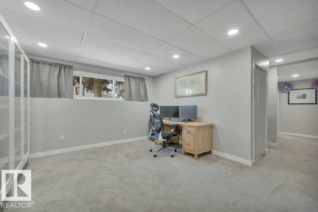 35 LAYDON Drive