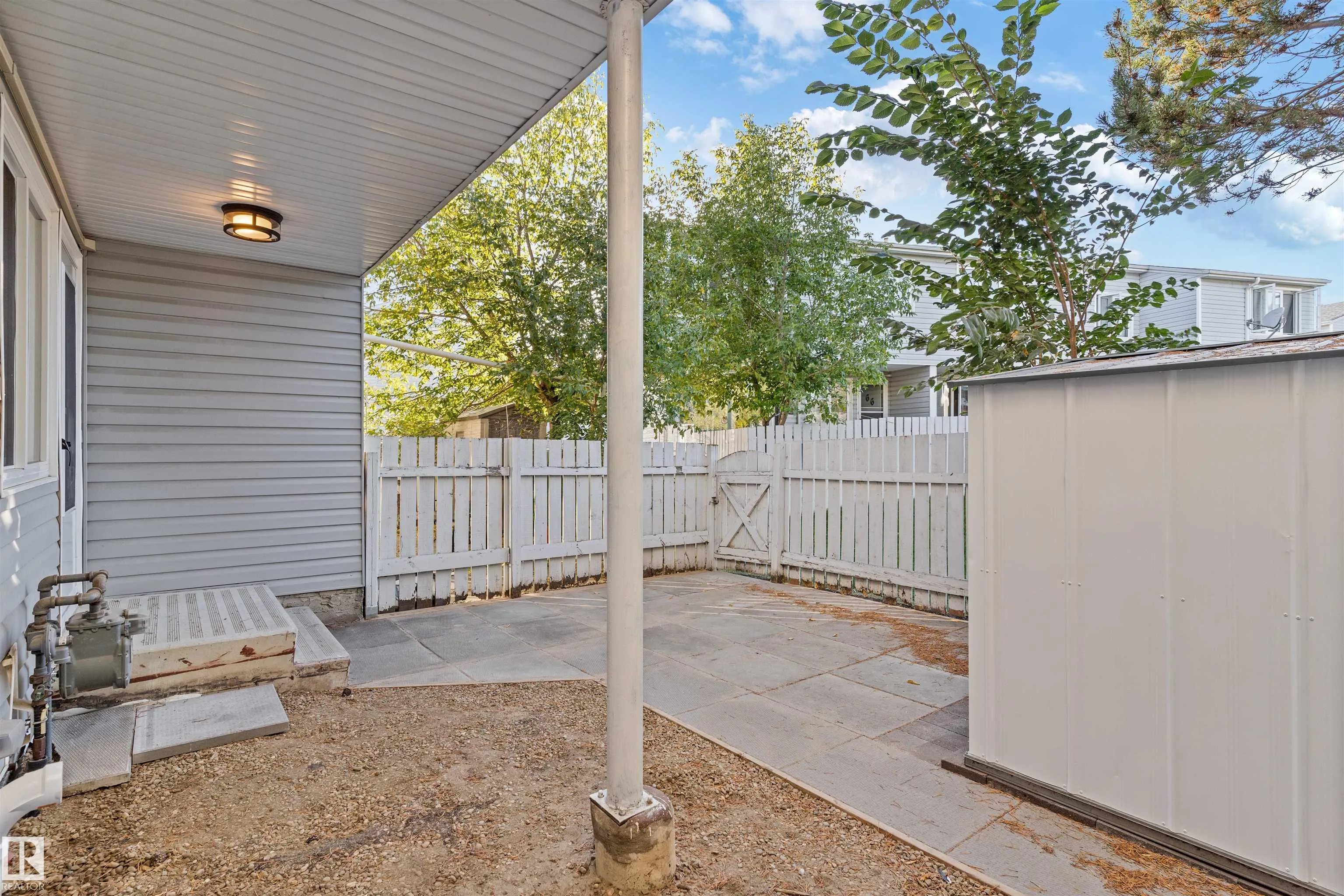 70 AMBERLY Crest