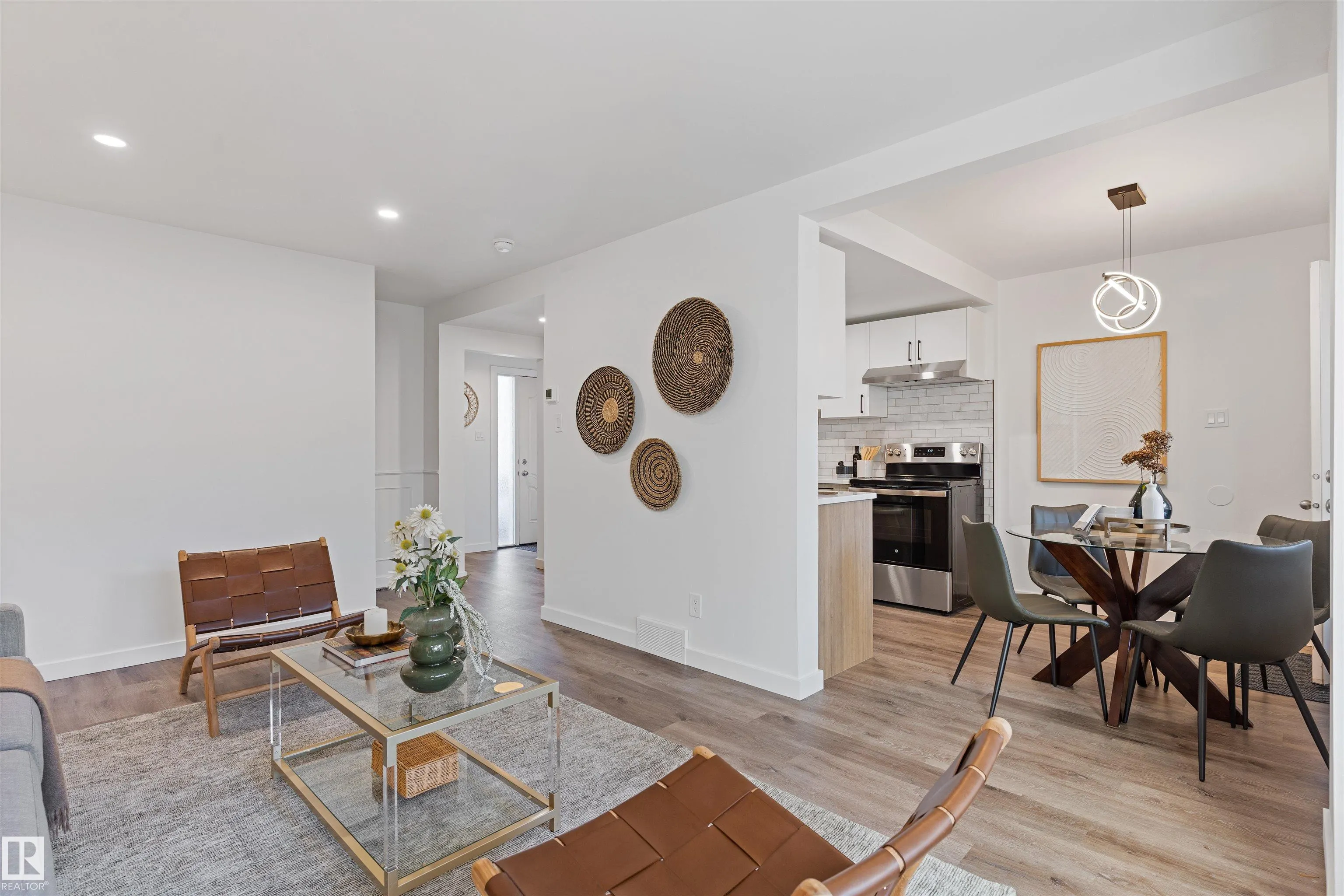 70 AMBERLY Crest