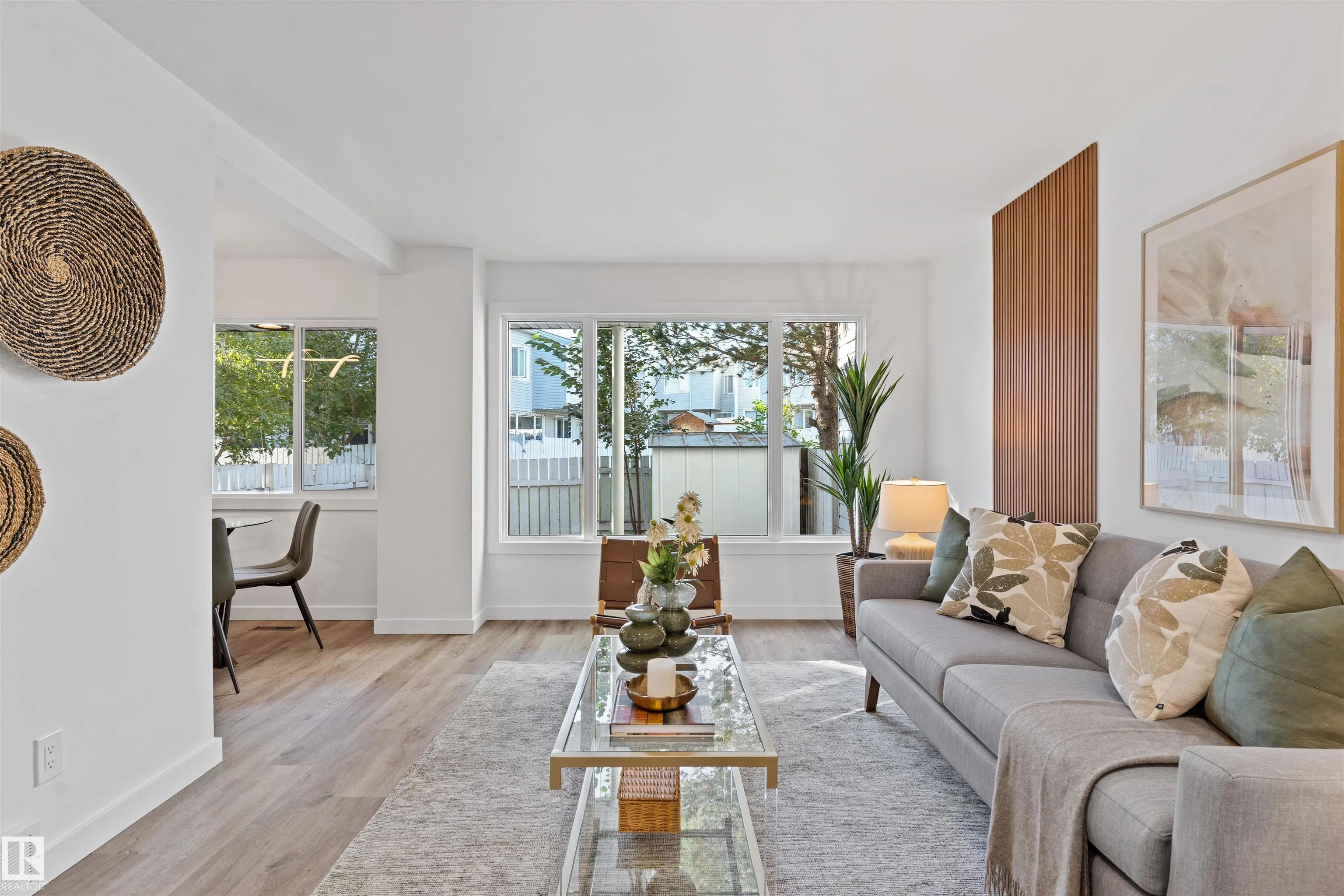 70 AMBERLY Crest