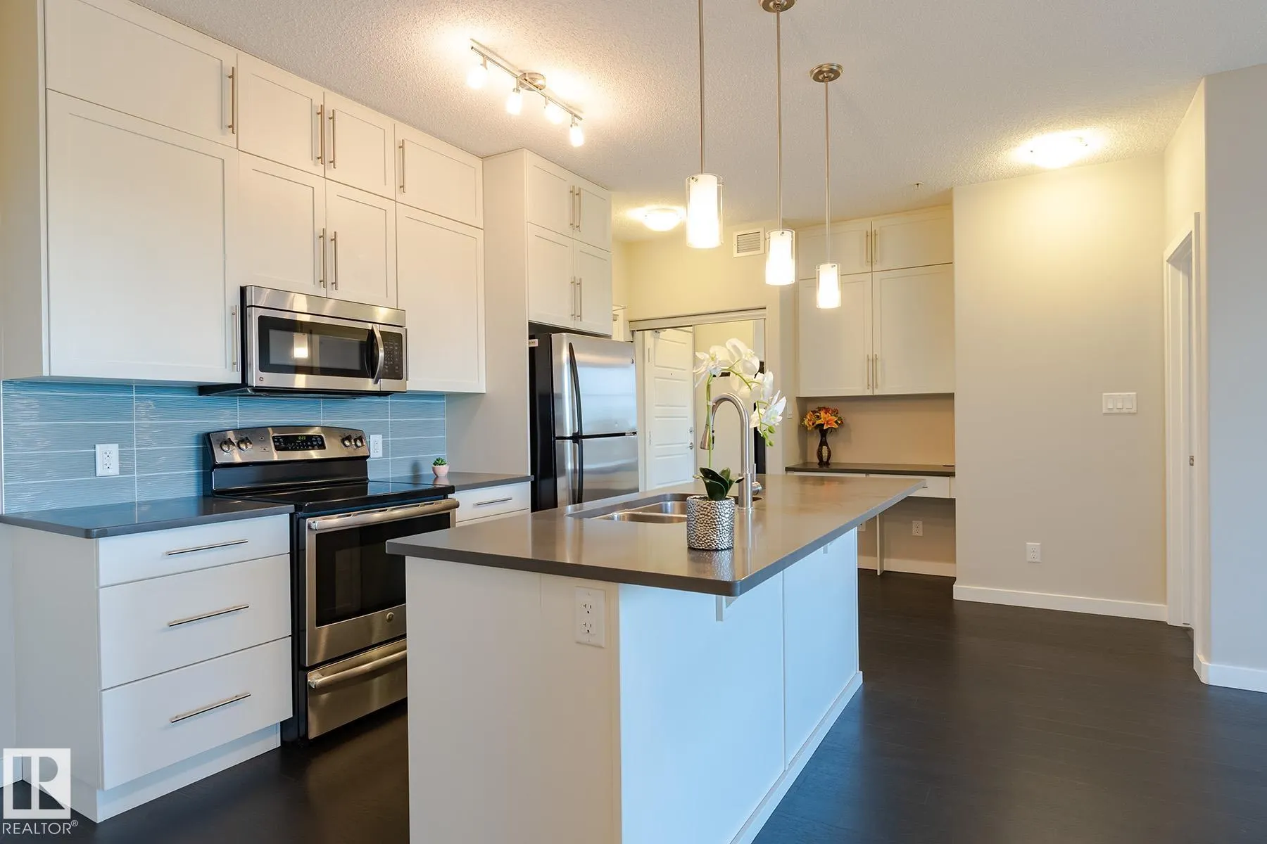 1144 ADAMSON Drive
