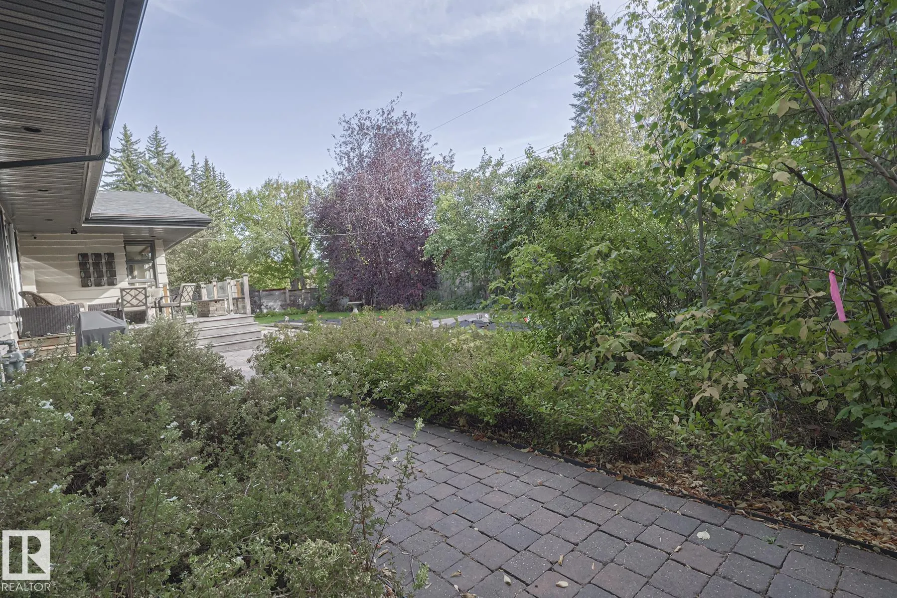 13817 SUMMIT Drive