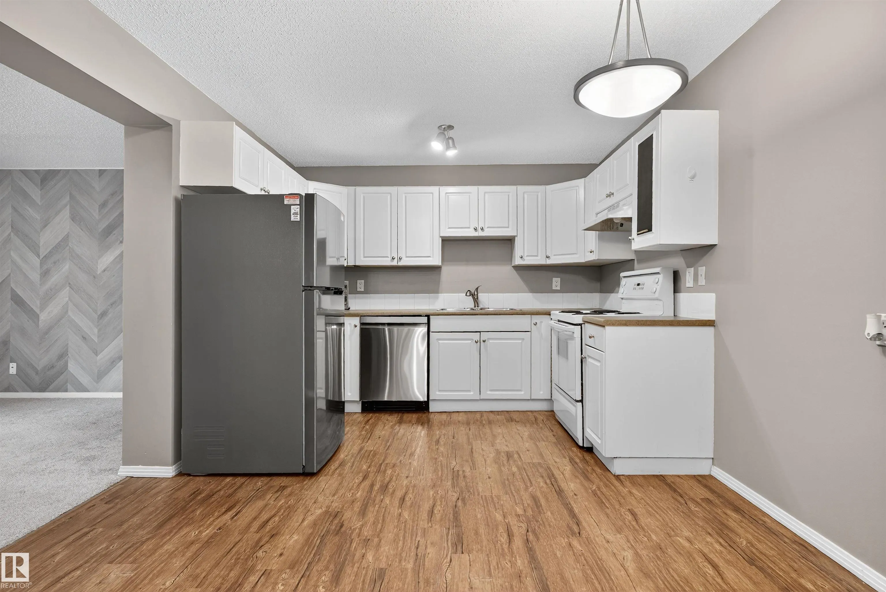 10208 113 Street