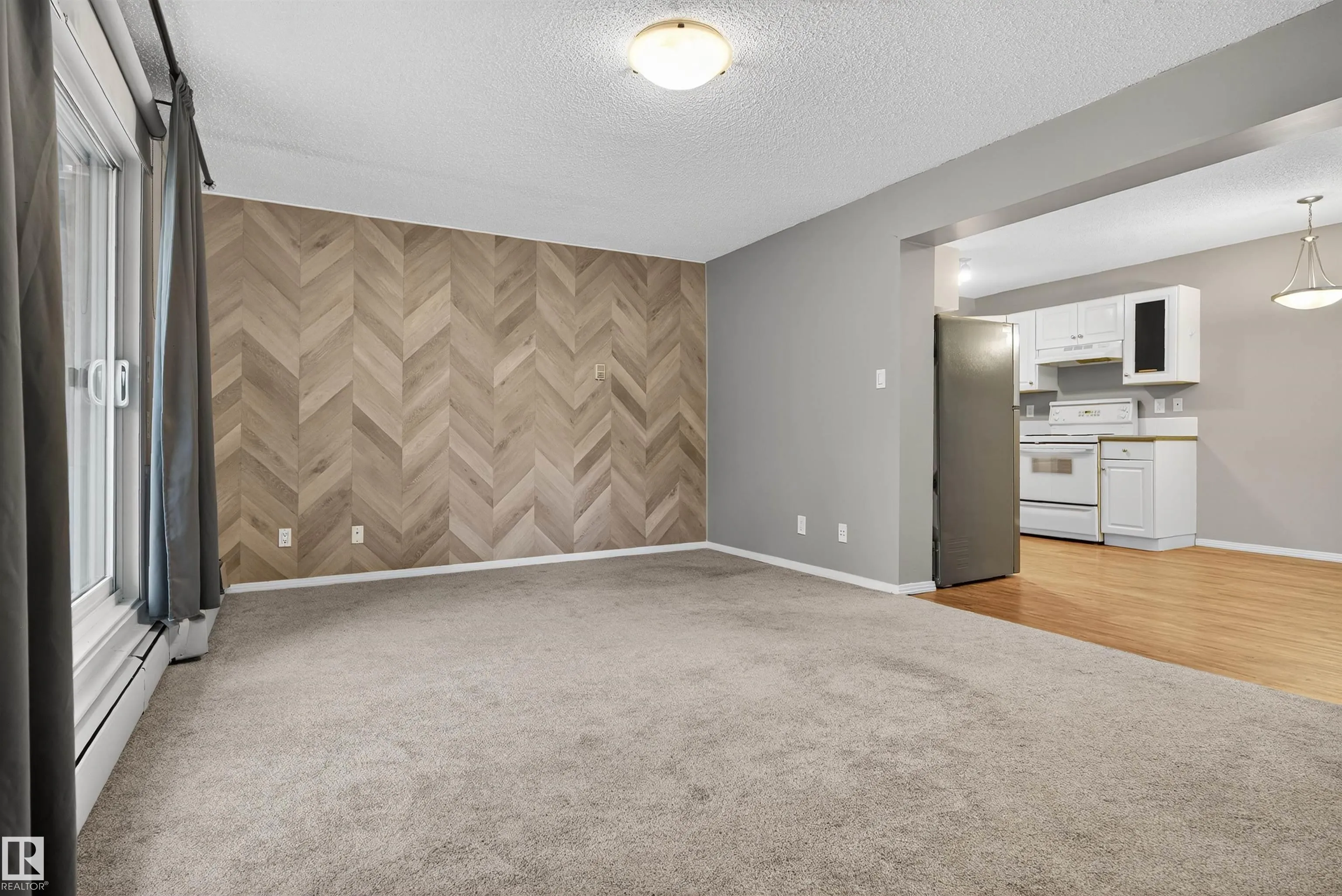 10208 113 Street