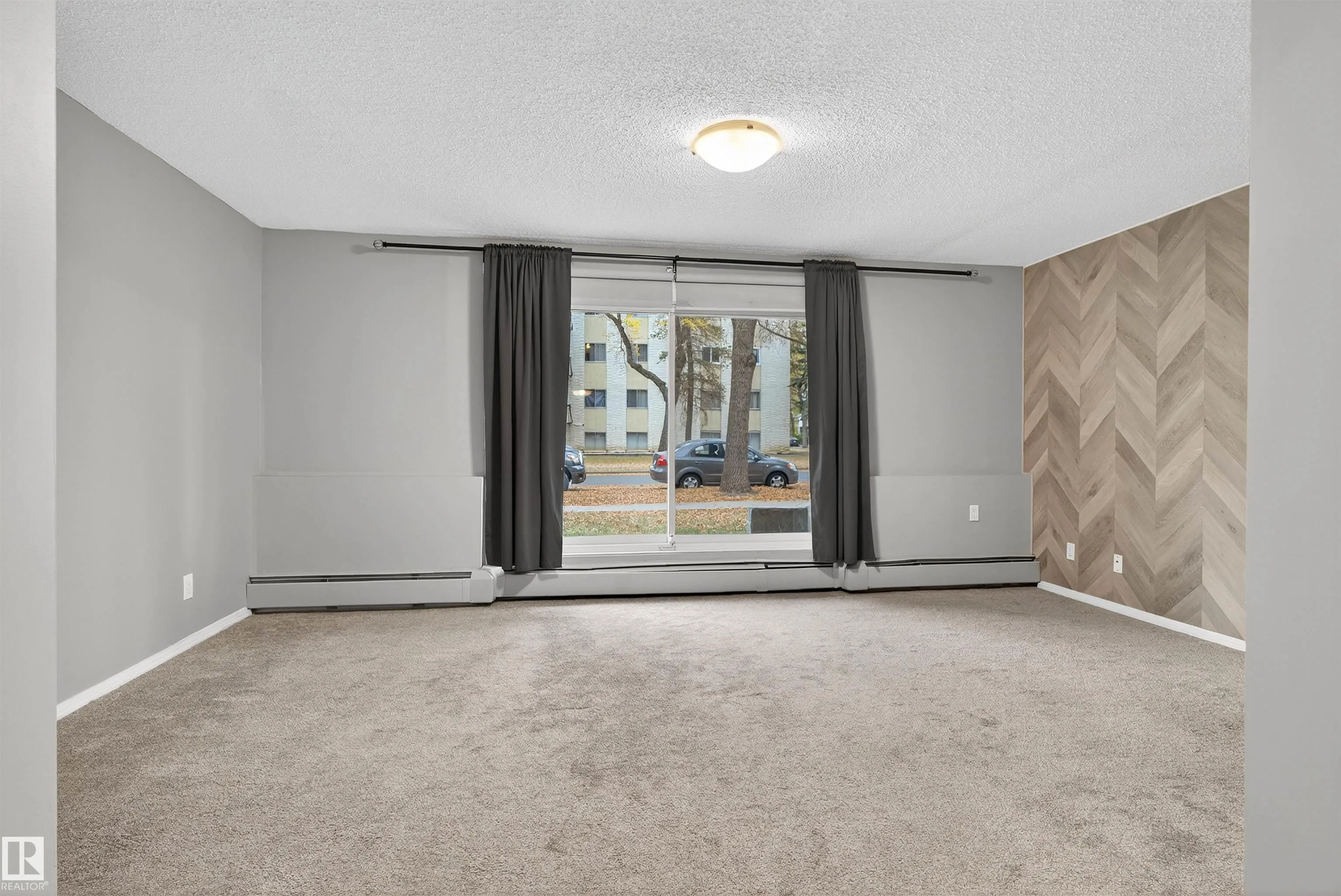 10208 113 Street