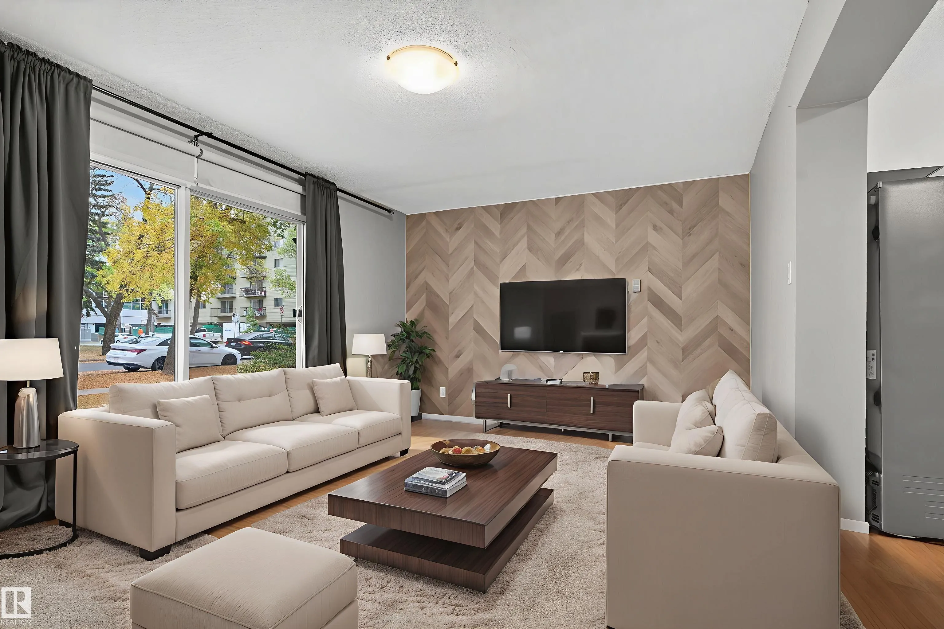 10208 113 Street