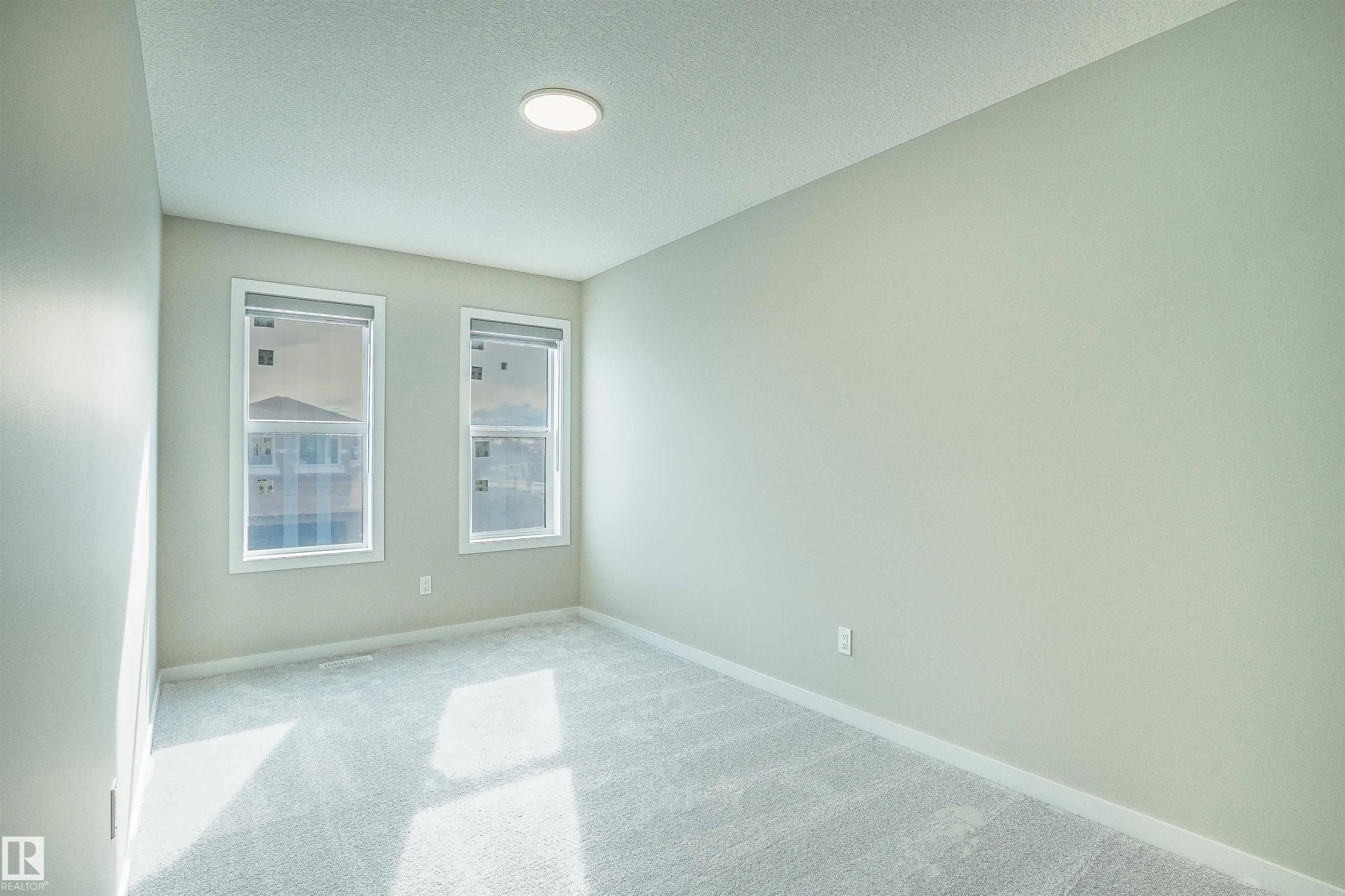 5510 HAWTHORN PASSAGE Passage