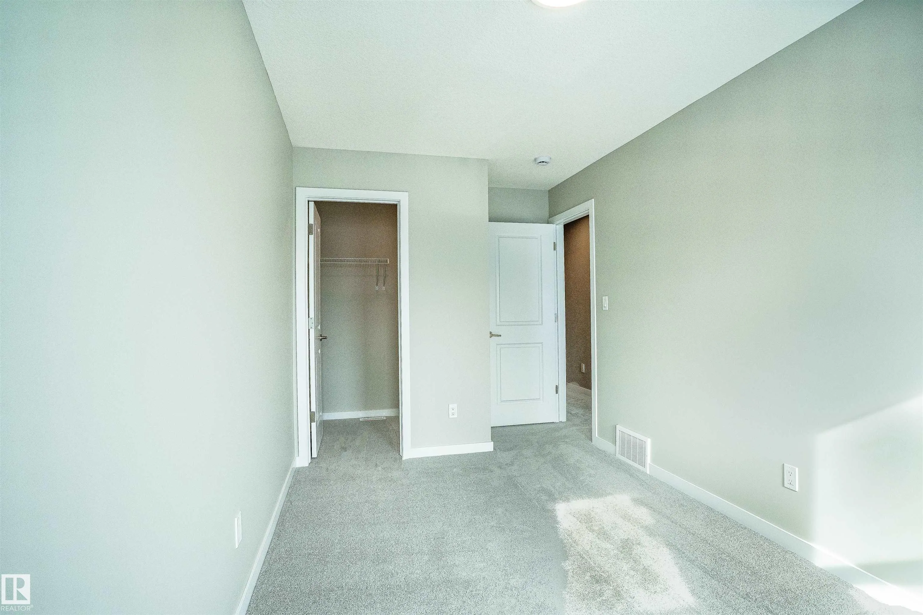 5510 HAWTHORN PASSAGE Passage