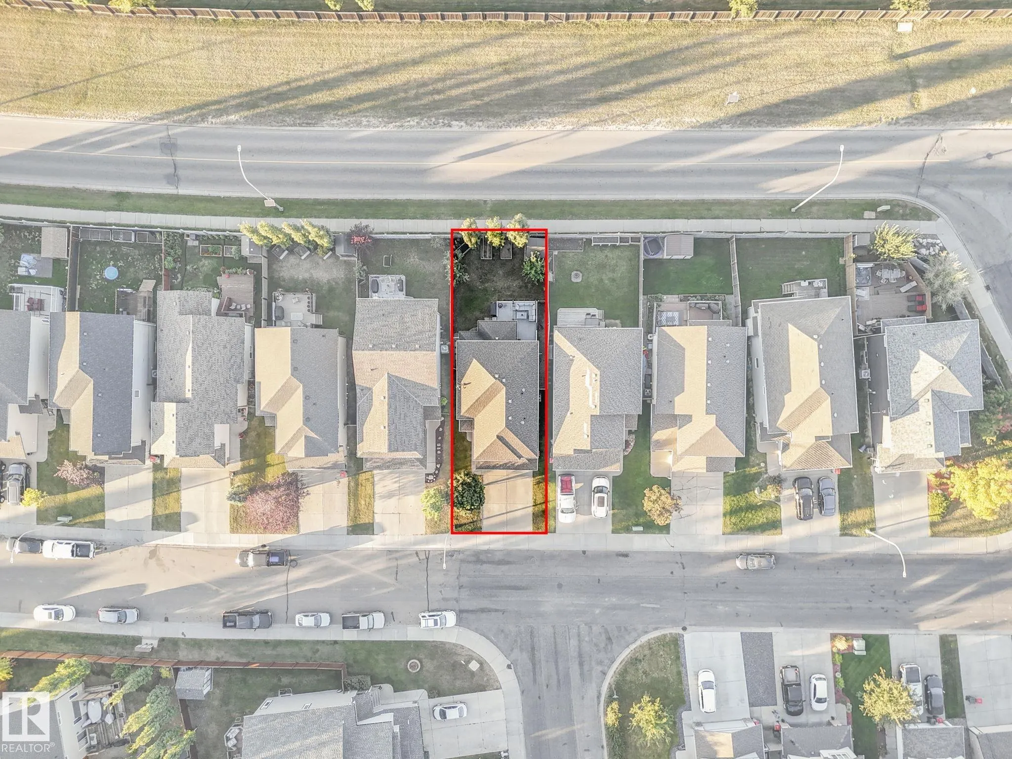 209 SILVERSTONE Crescent