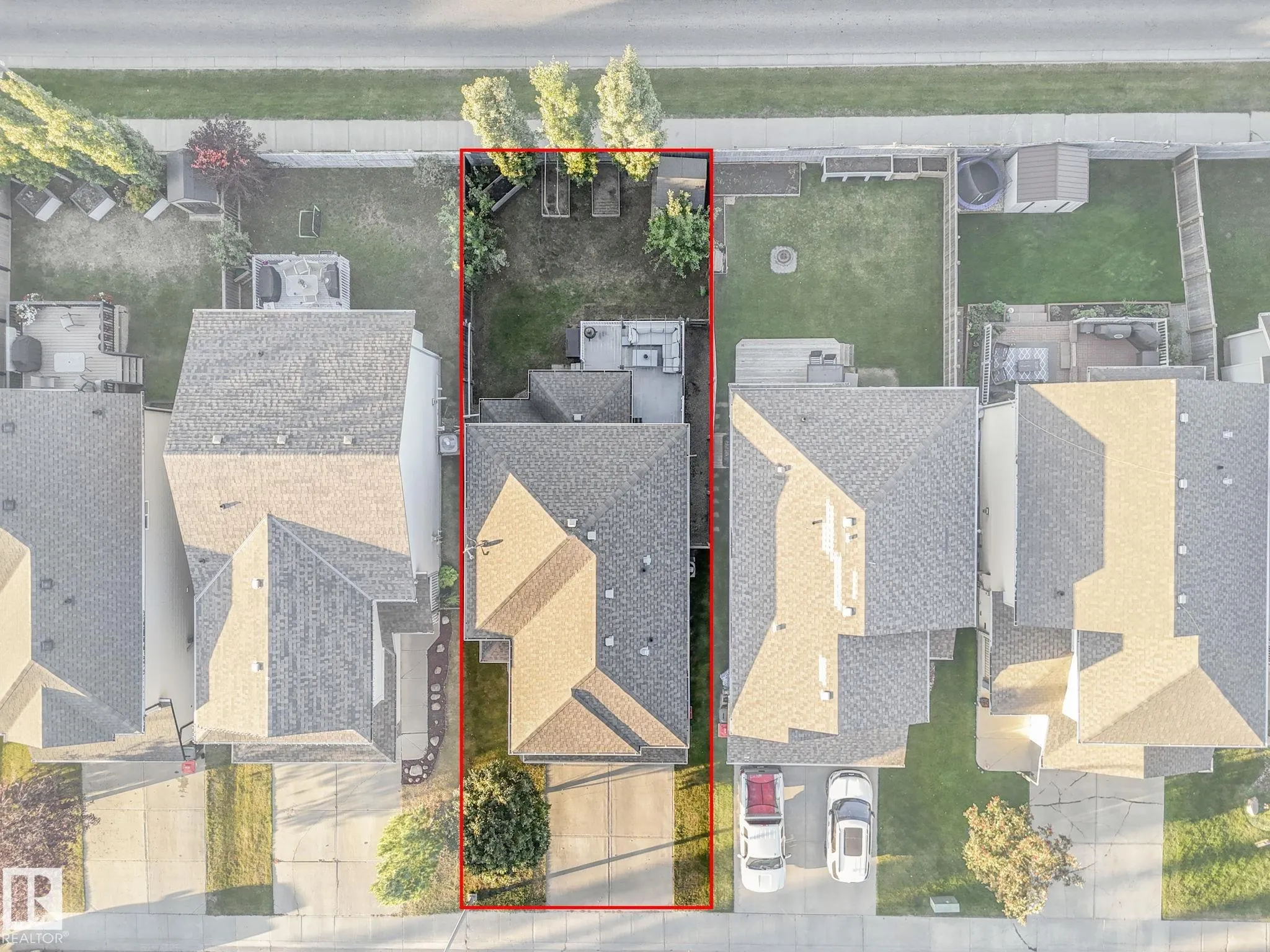 209 SILVERSTONE Crescent