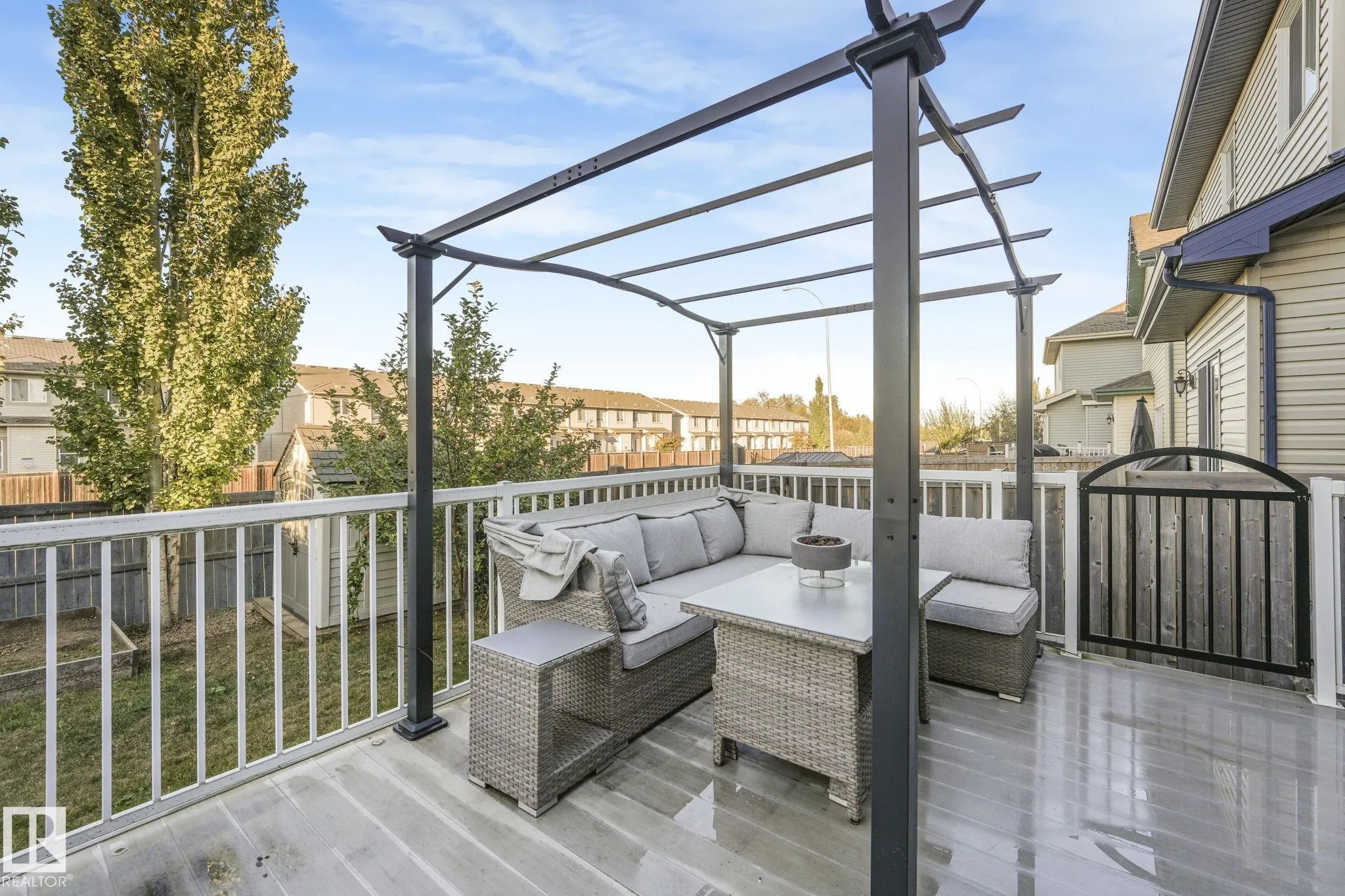 209 SILVERSTONE Crescent
