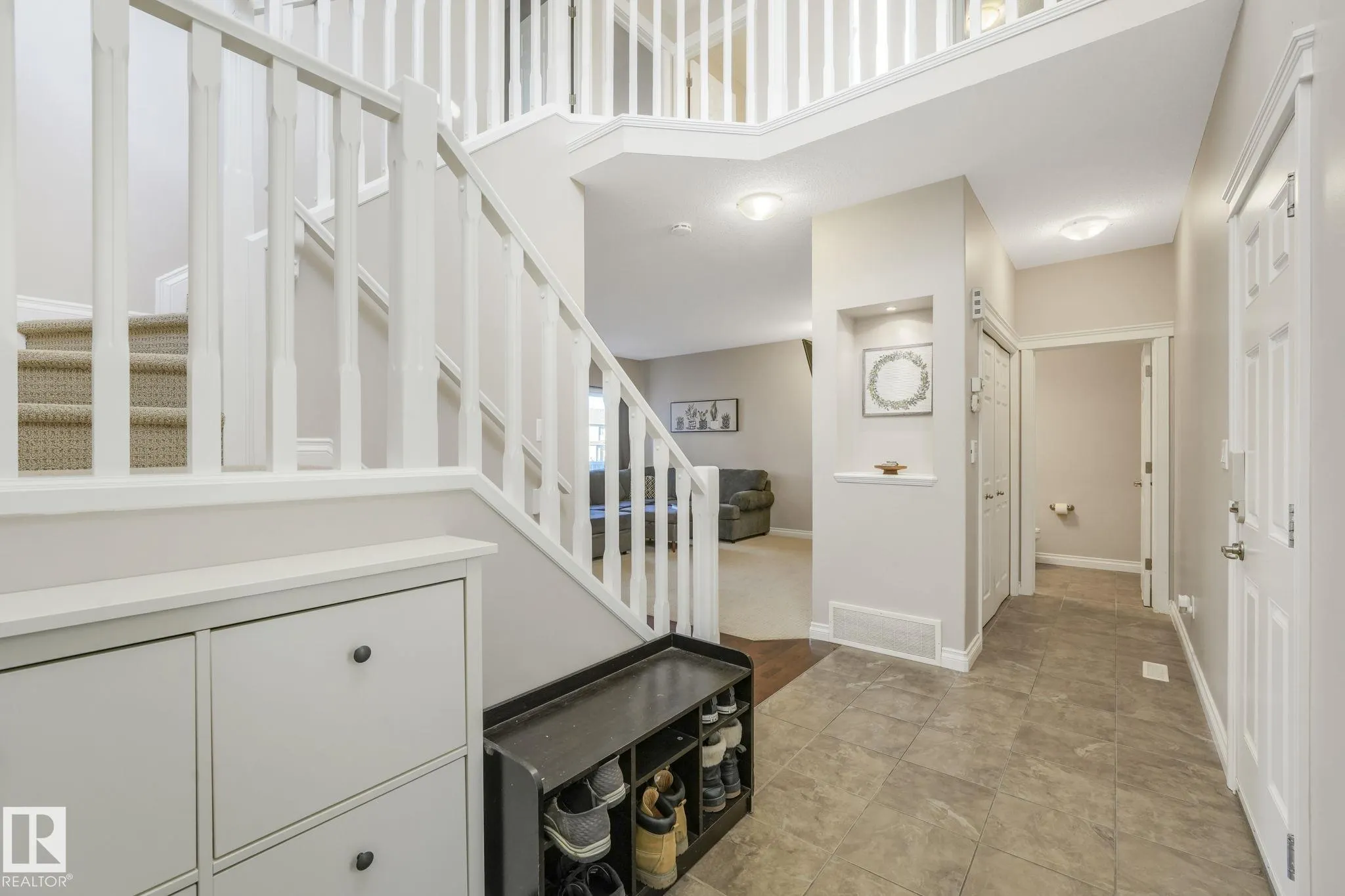 209 SILVERSTONE Crescent