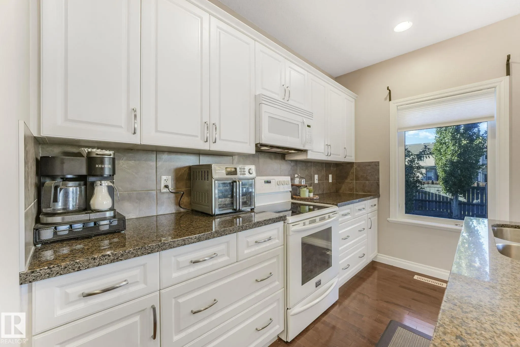 209 SILVERSTONE Crescent